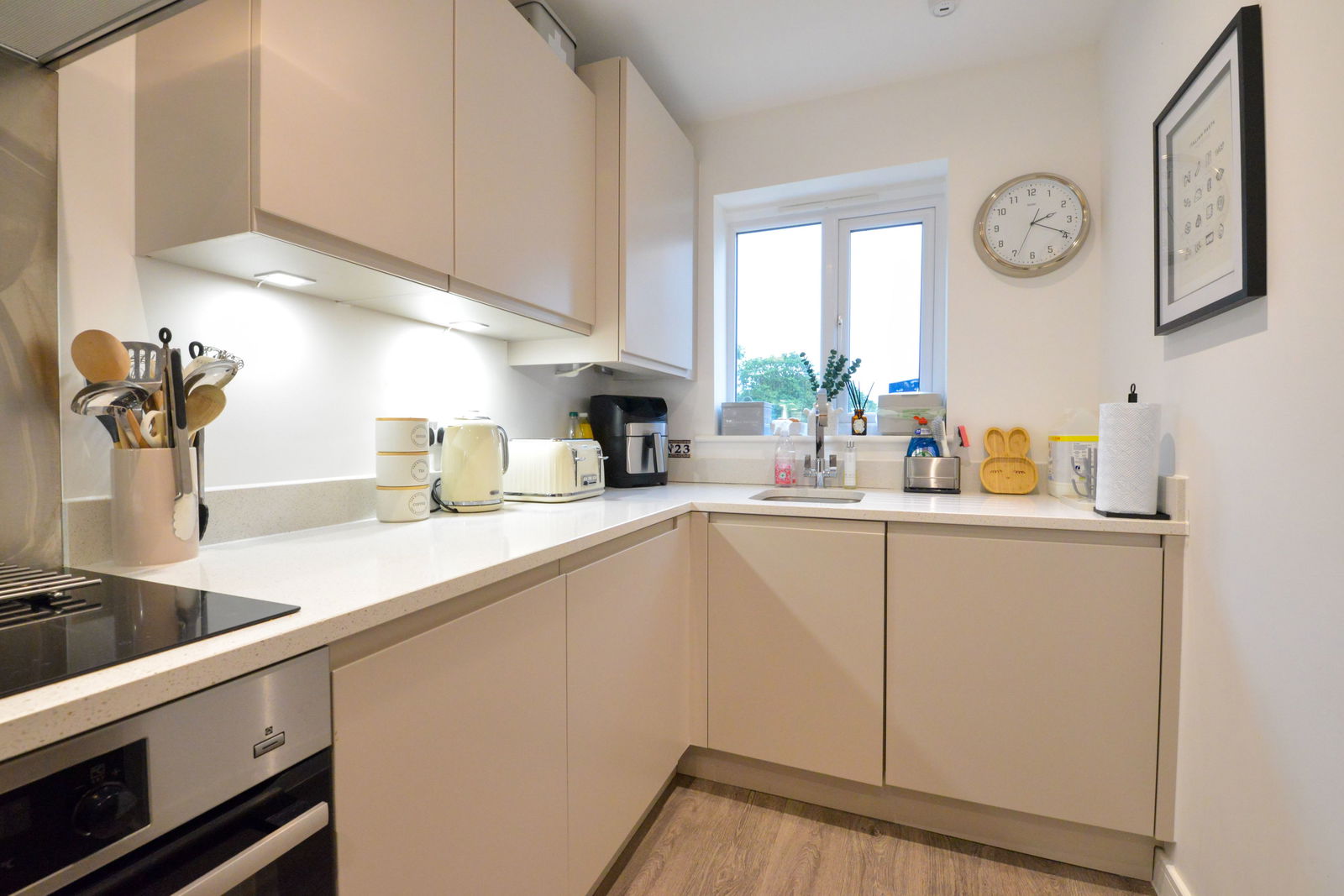 2 bed terraced house for sale, Ewell 4