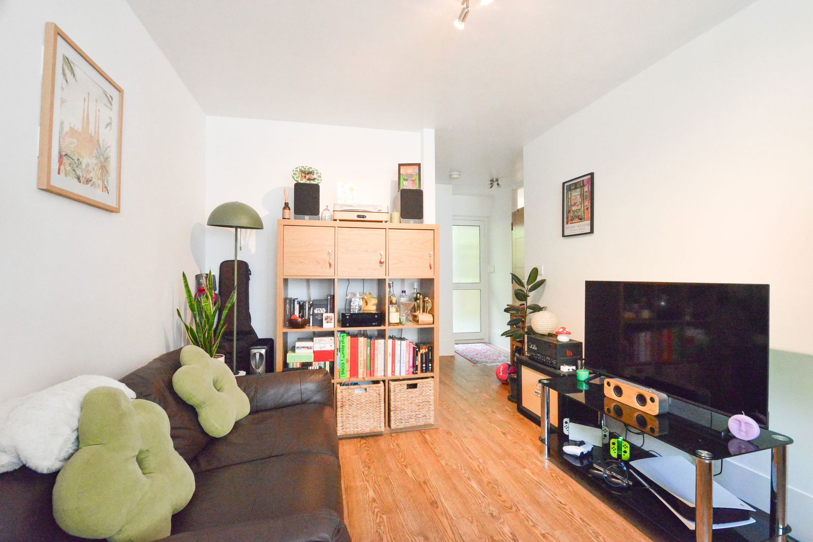 1 bed flat to rent in Cross Lanes, Guildford  - Property Image 5