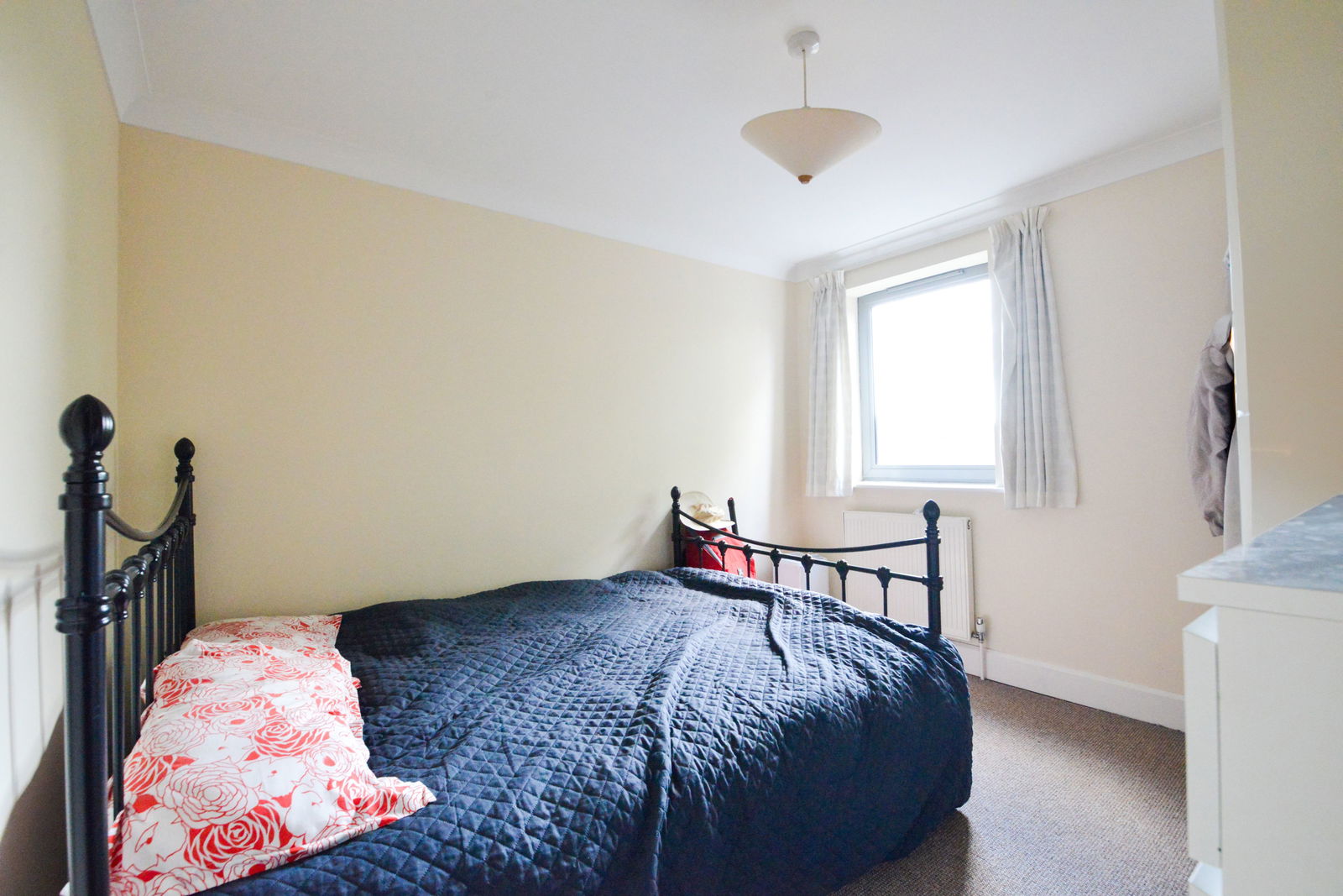 2 bed flat to rent in Stoke Fields, Guildford  - Property Image 7