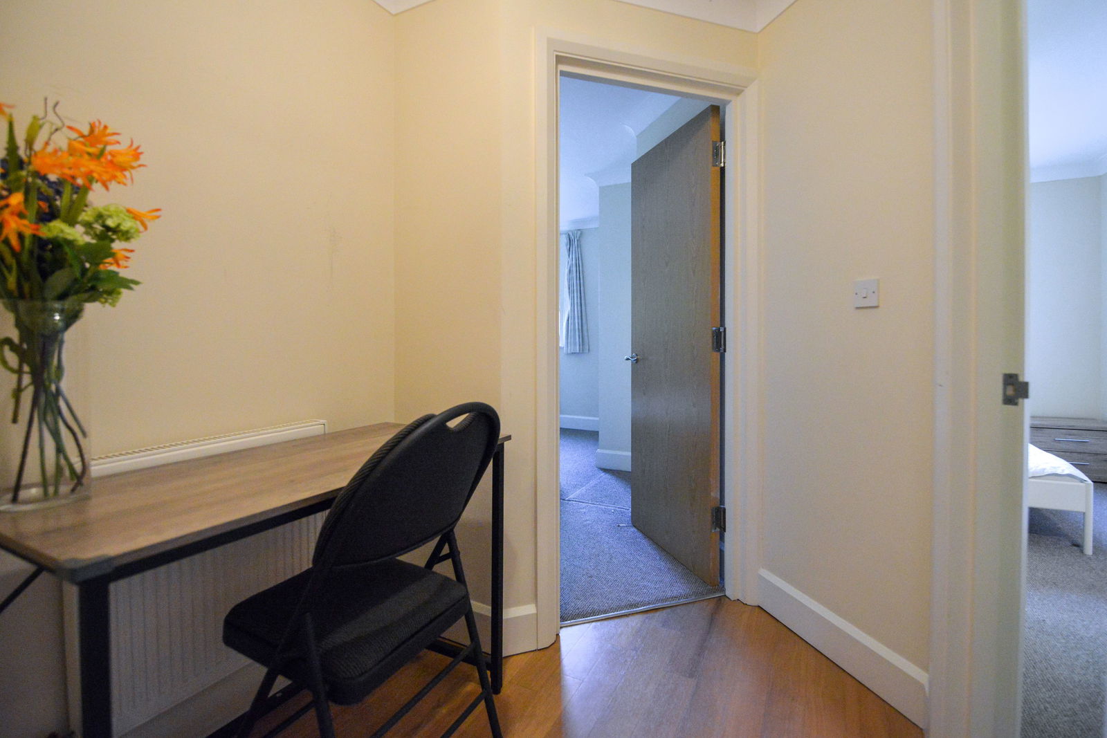 2 bed flat to rent in Stoke Fields, Guildford 9