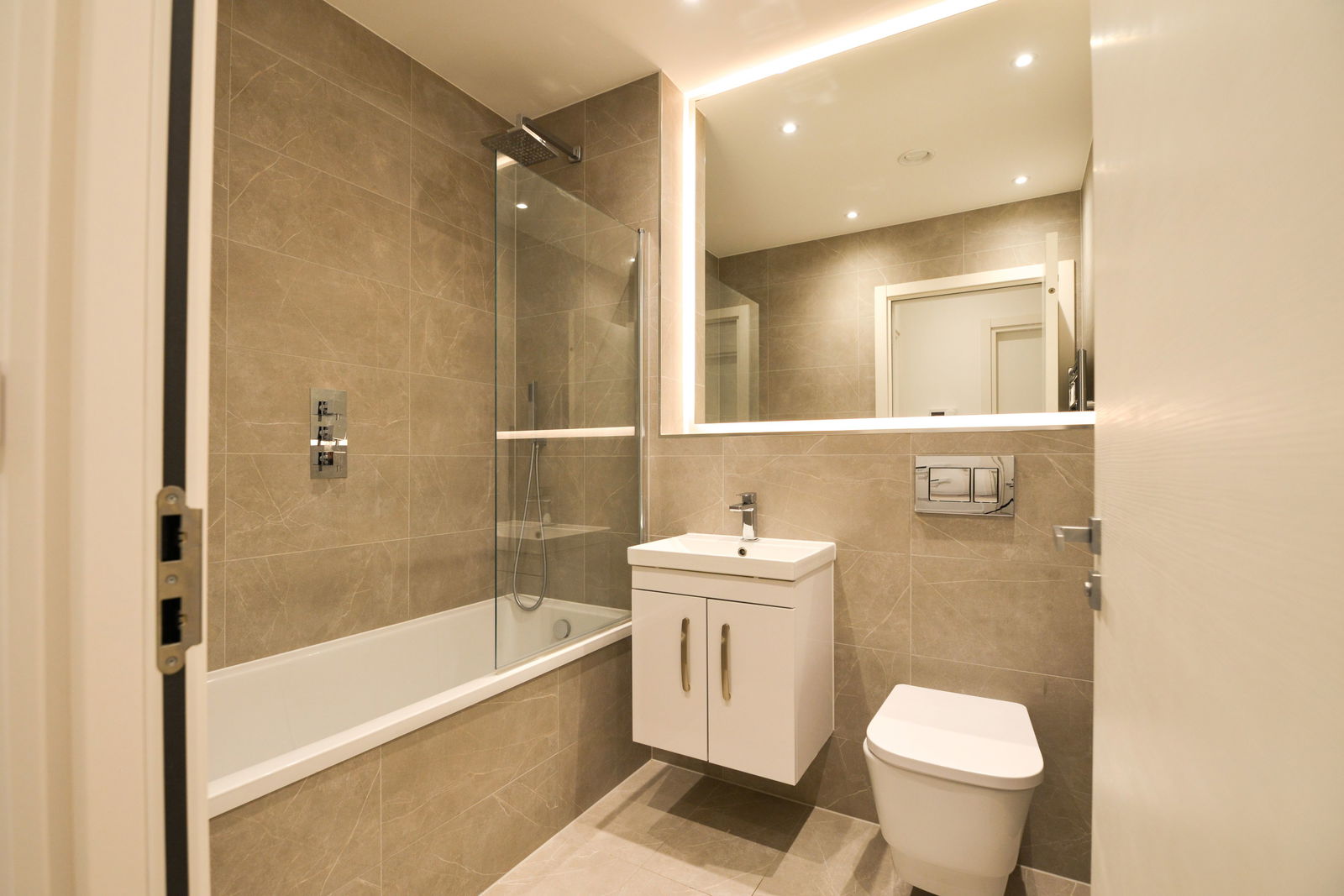 1 bed flat to rent in Ladymead, Guildford 4