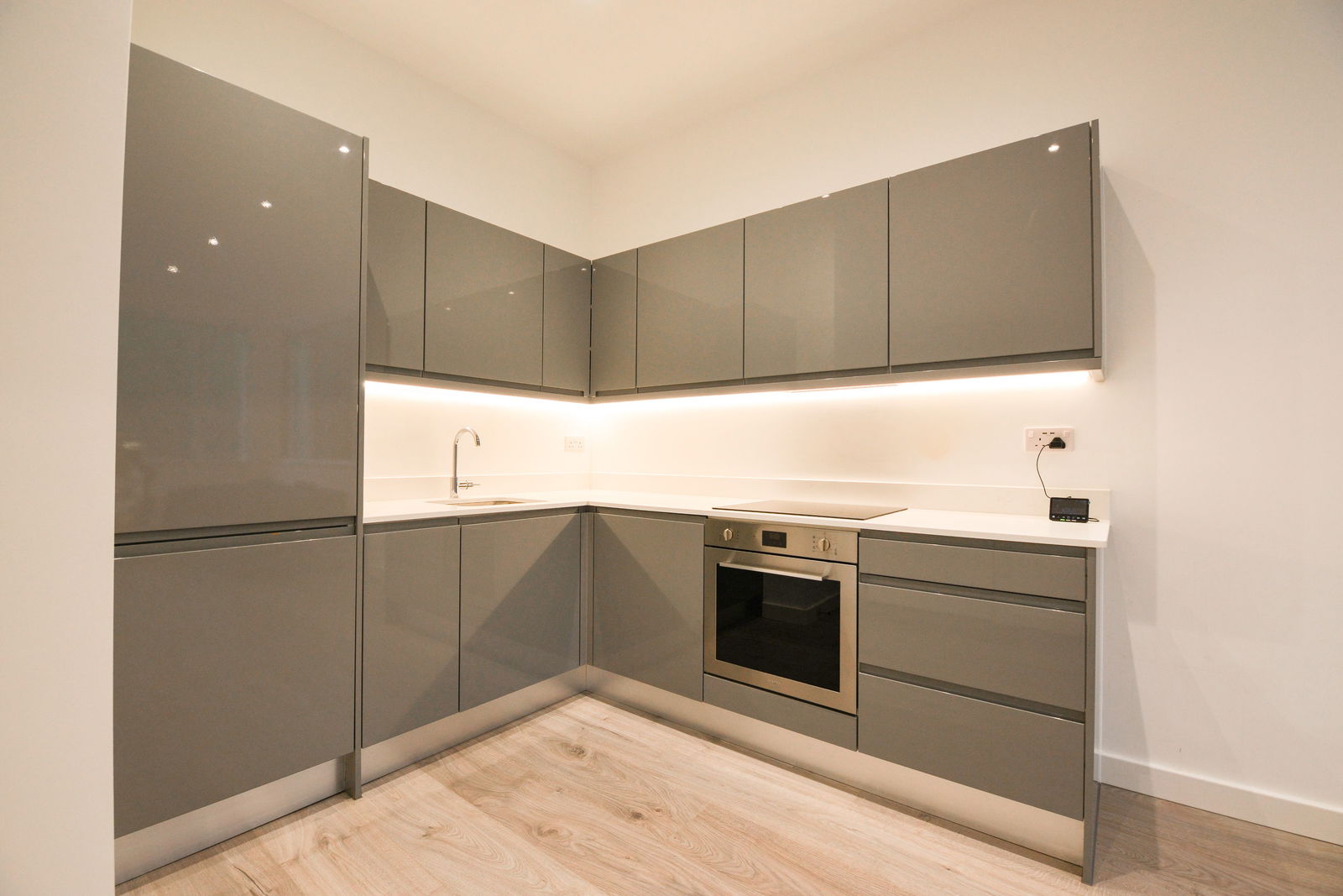 1 bed flat to rent in Ladymead, Guildford 1