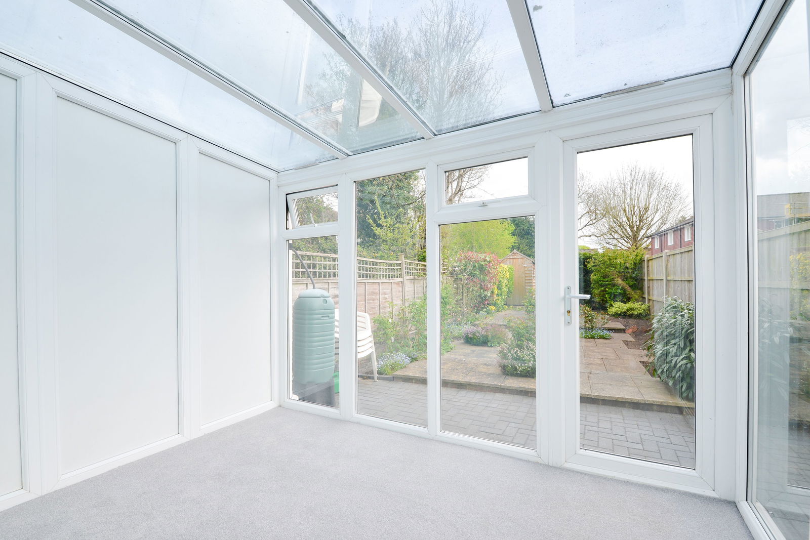 2 bed semi-detached house for sale in Lower Road, Leatherhead 4