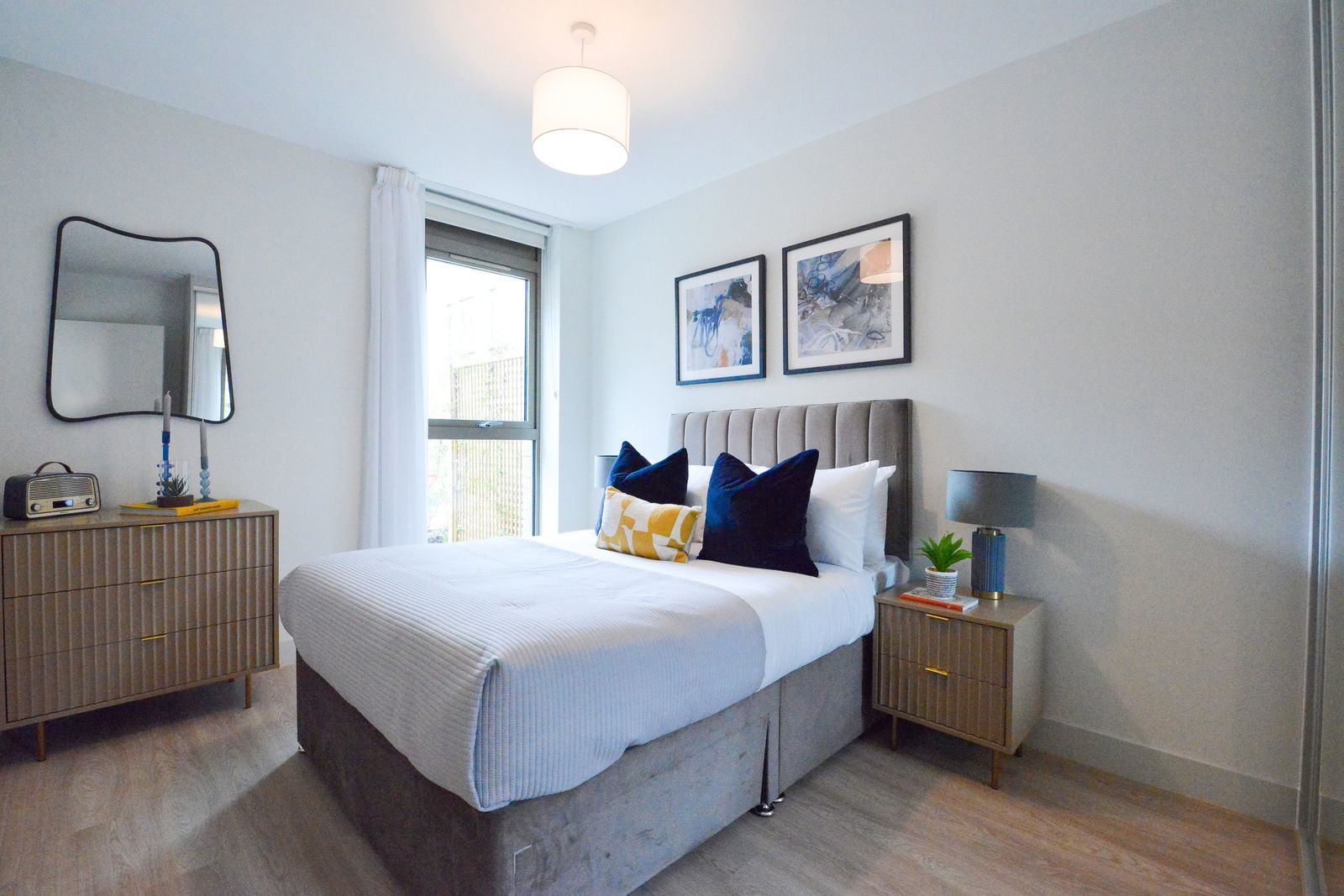 2 bed flat to rent in Randalls Way, Leatherhead 6