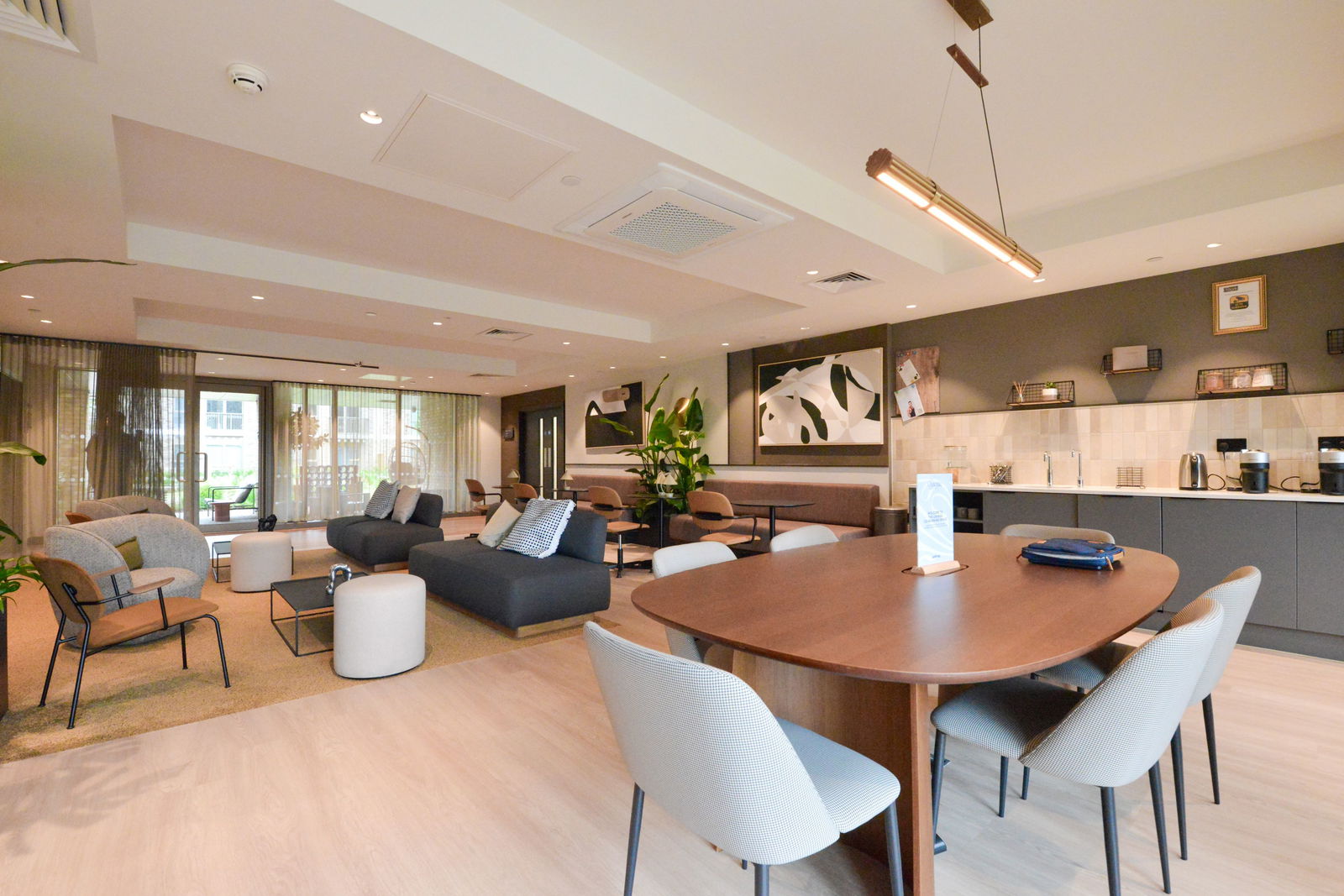 2 bed flat to rent in Randalls Way, Leatherhead  - Property Image 15
