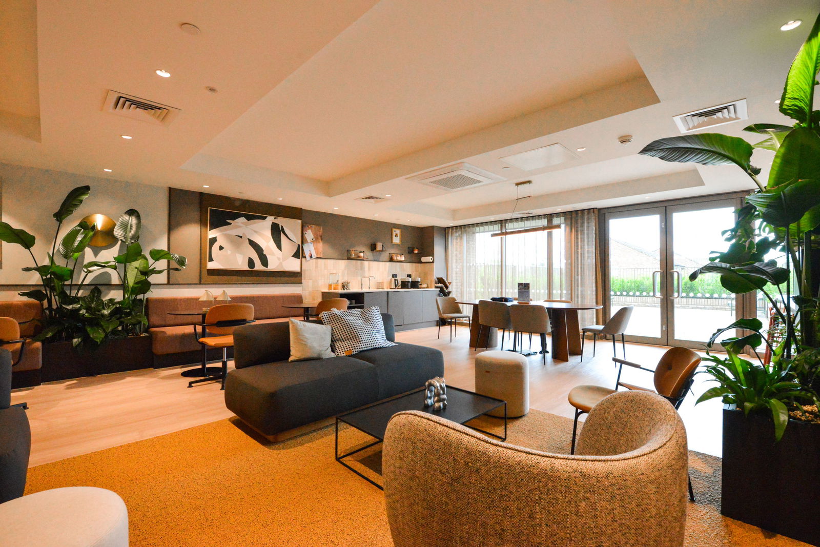 1 bed flat to rent in Randalls Way, Leatherhead 8