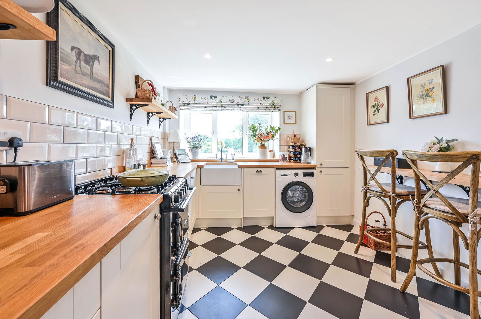 2 bed cottage to rent in Fisher Street, Petworth  - Property Image 3
