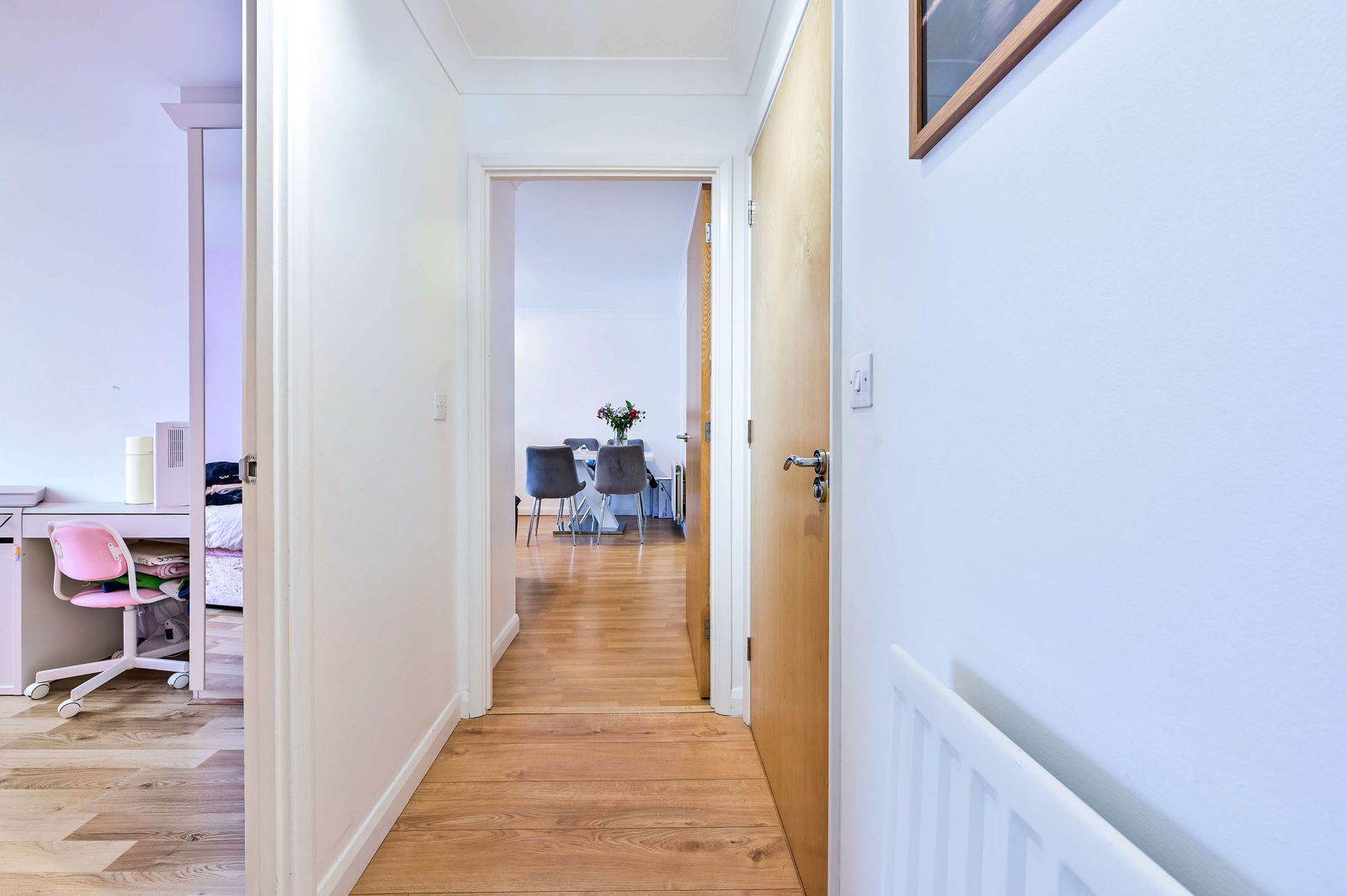 2 bed flat for sale in Buffers Lane, Leatherhead  - Property Image 14