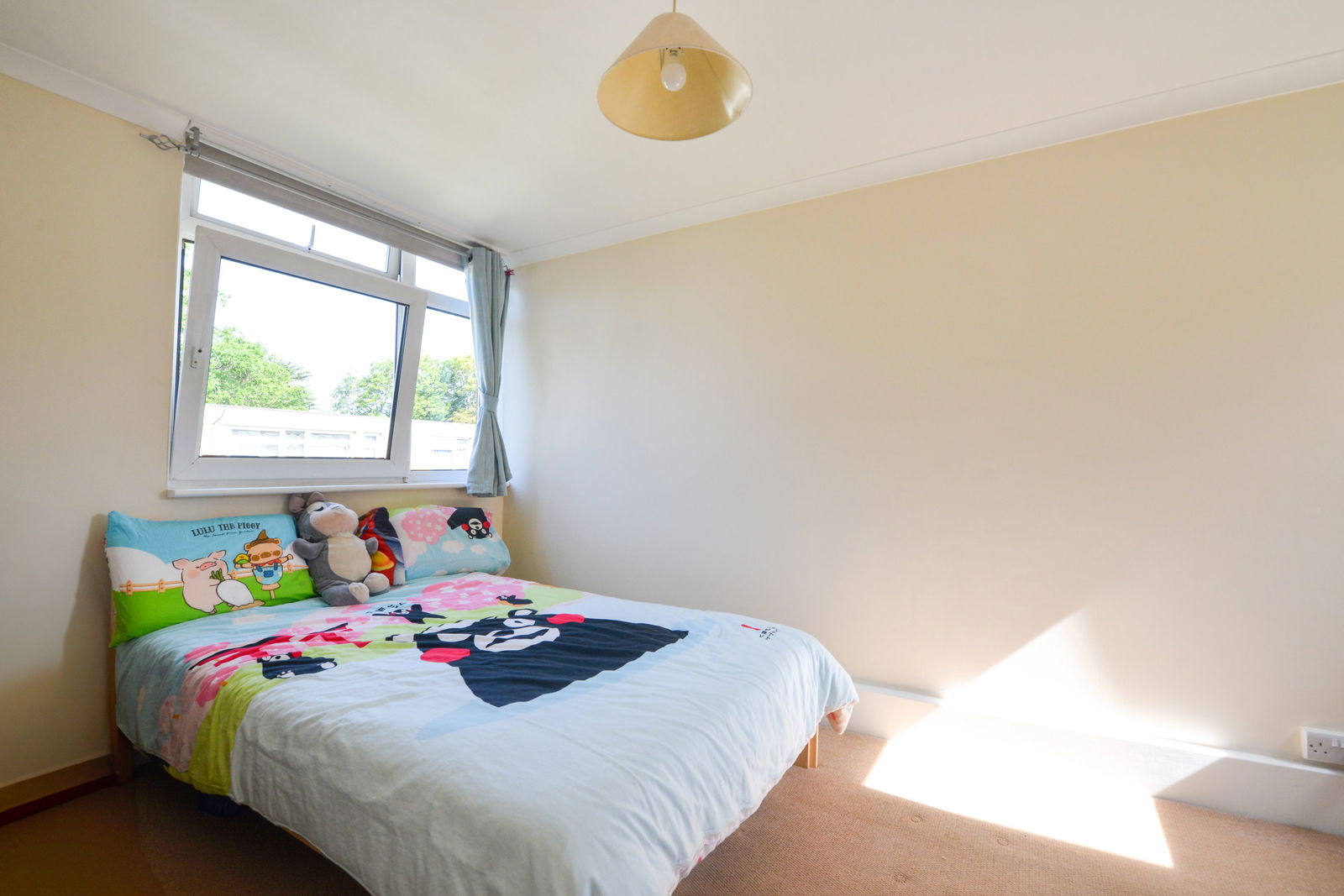2 bed flat to rent in Chobham Road, Woking  - Property Image 7
