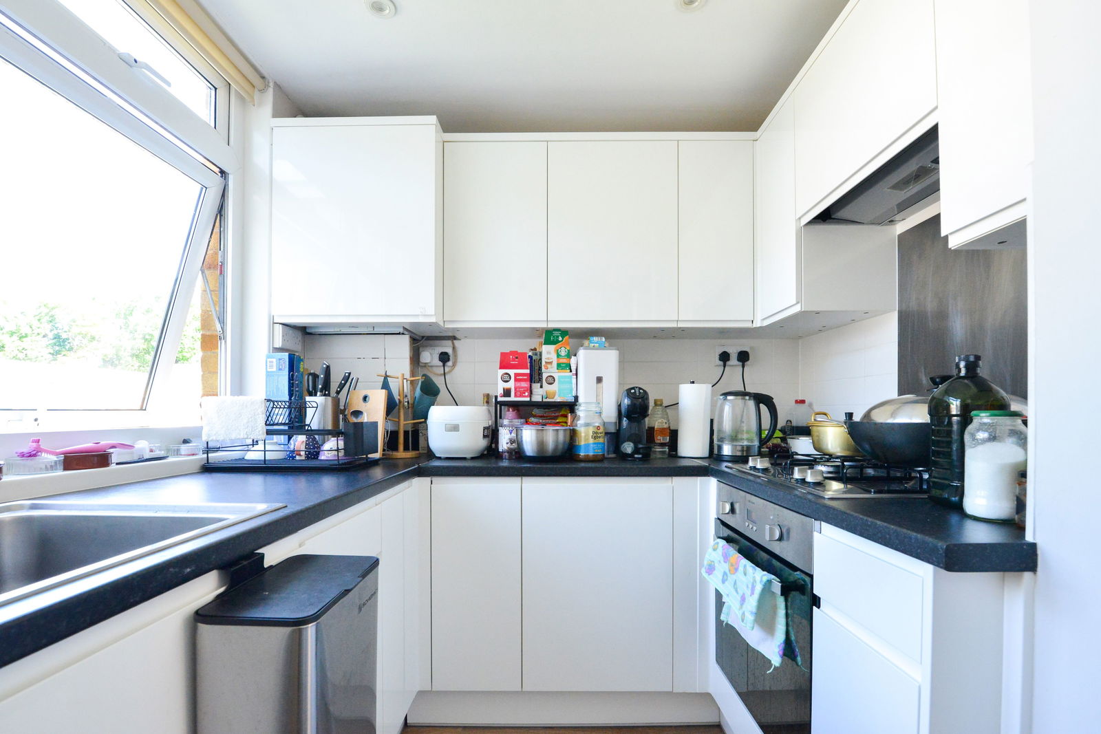 2 bed flat to rent in Chobham Road, Woking  - Property Image 6