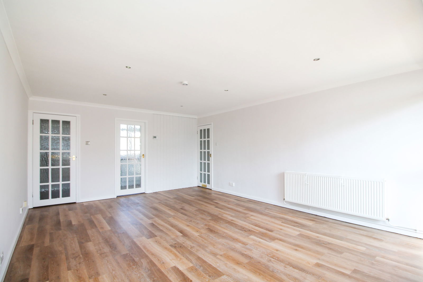 2 bed flat to rent in Chobham Road, Woking  - Property Image 2