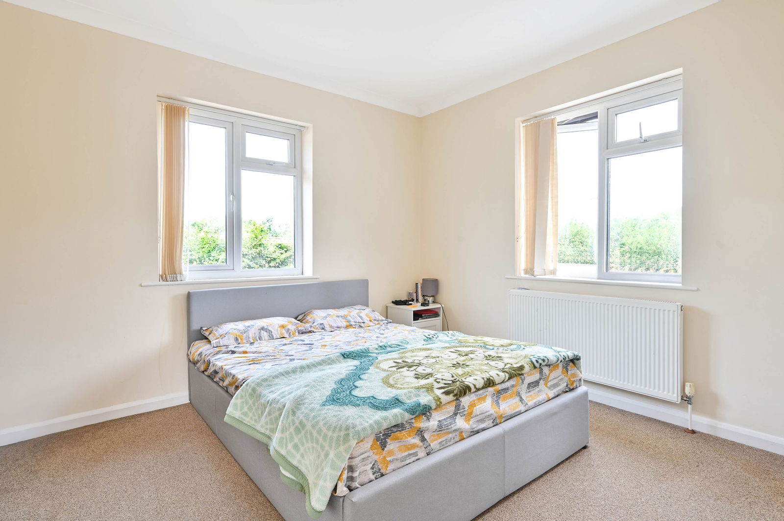 4 bed detached house to rent in Pound Lane, Guildford 6