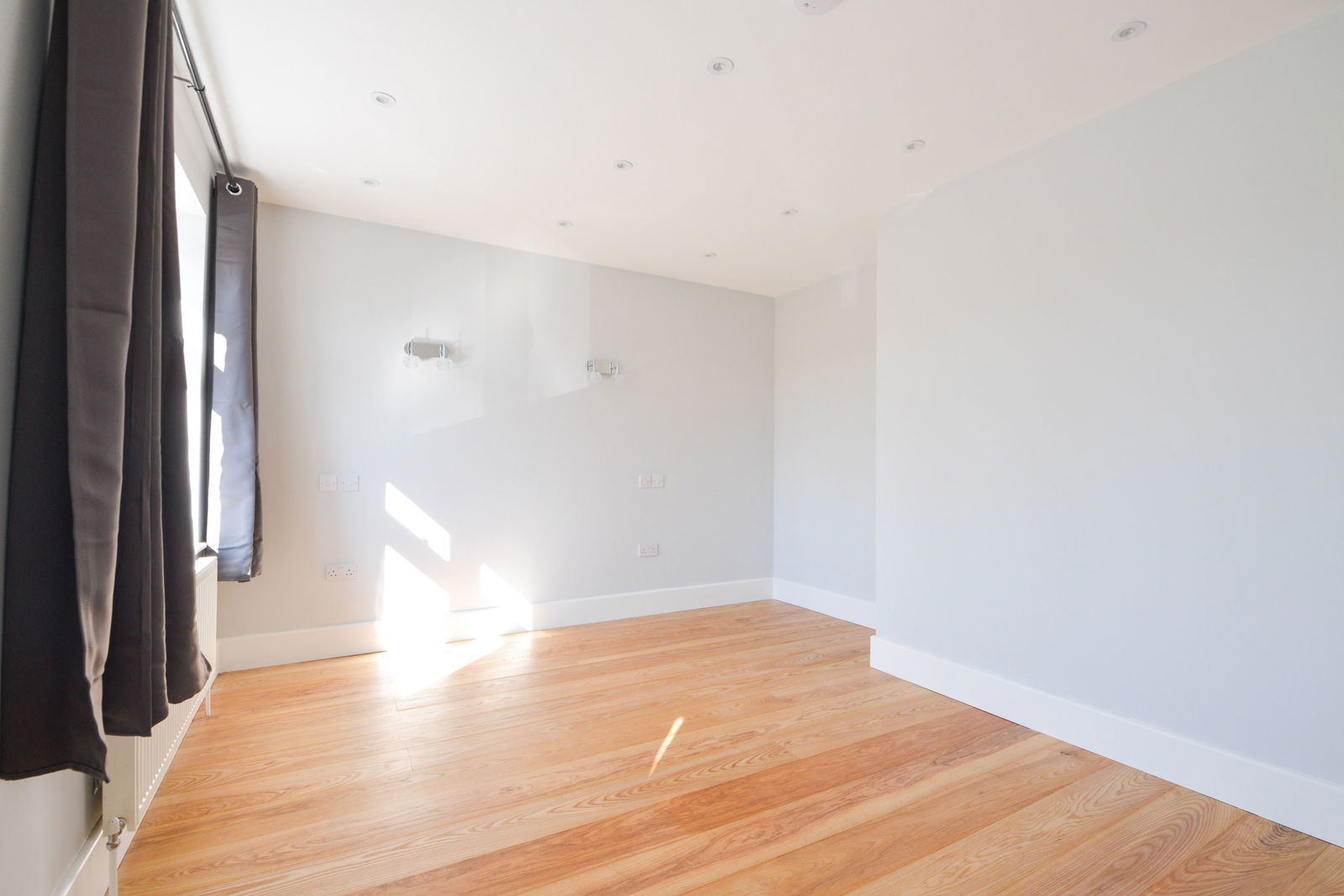 4 bed semi-detached house to rent in Woking Road, Guildford  - Property Image 7