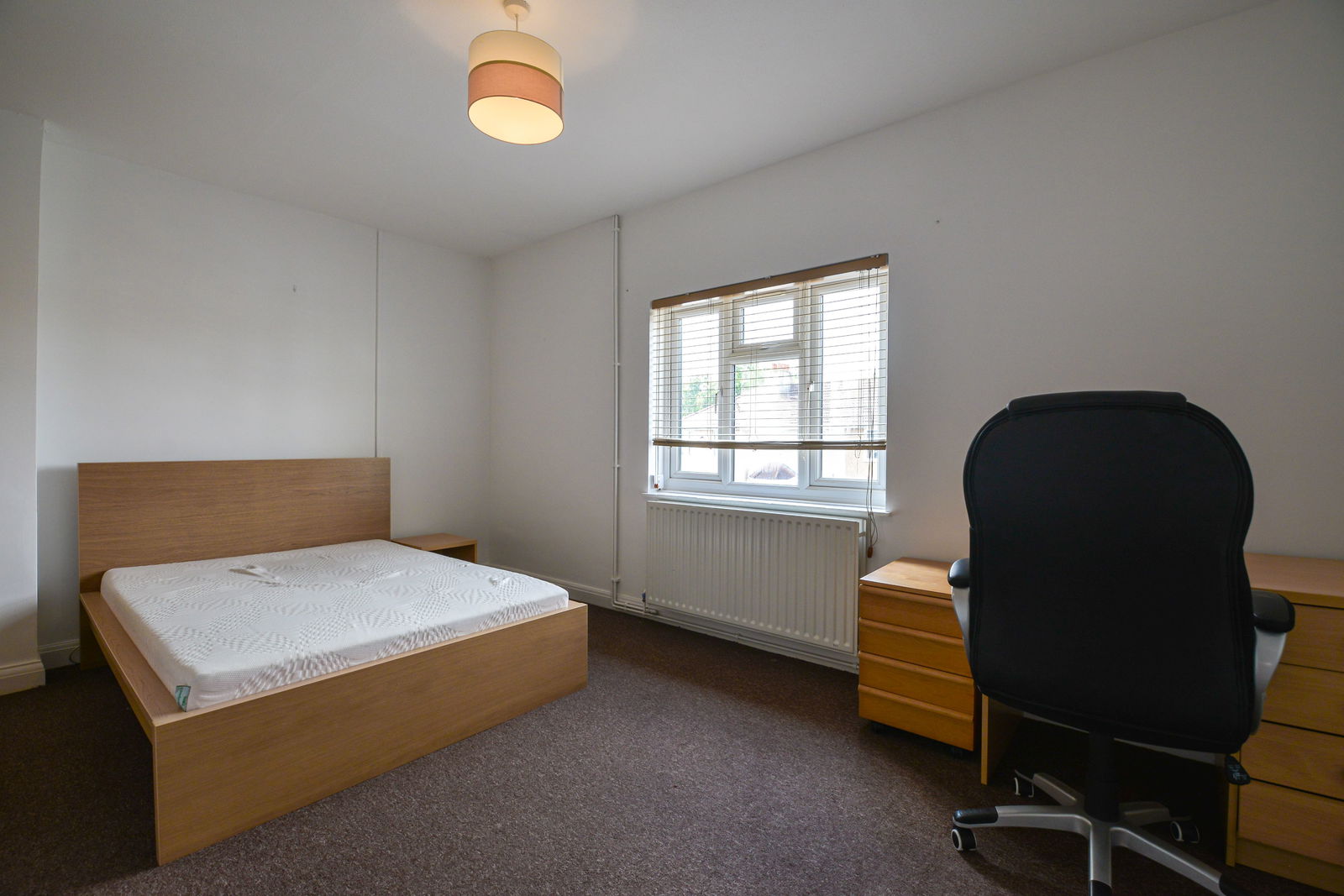 2 bed maisonette to rent in Cannon Hill Lane, London 9