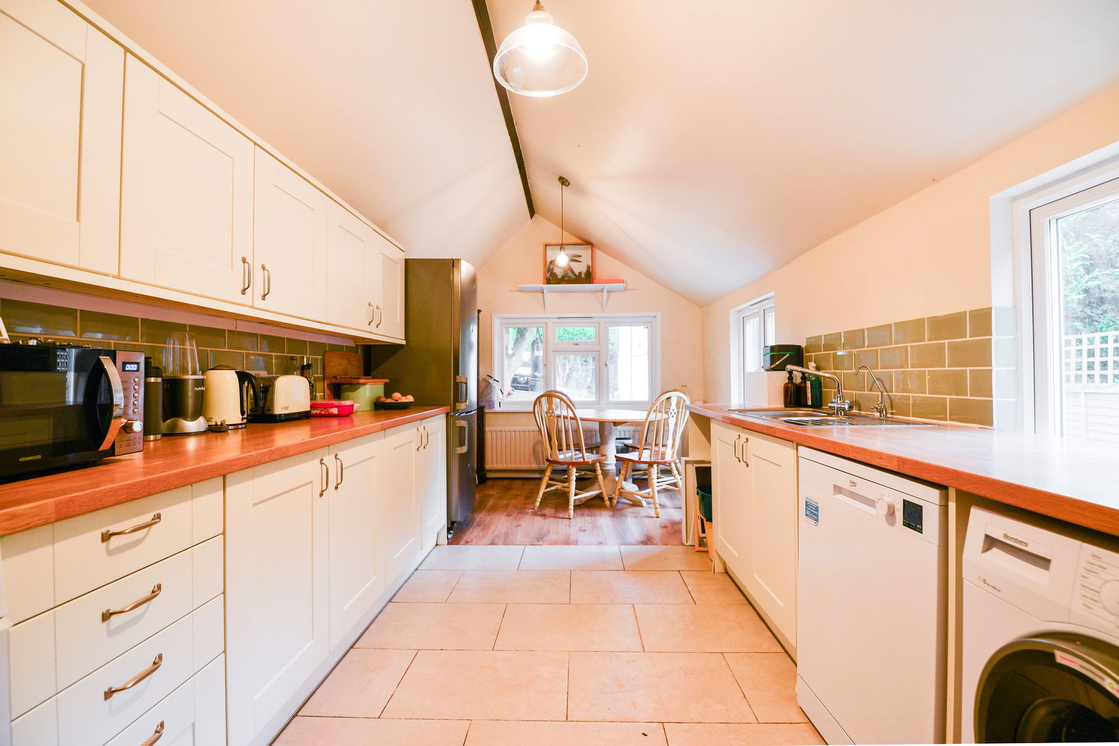 2 bed cottage to rent in Mackies Hill, Guildford  - Property Image 8