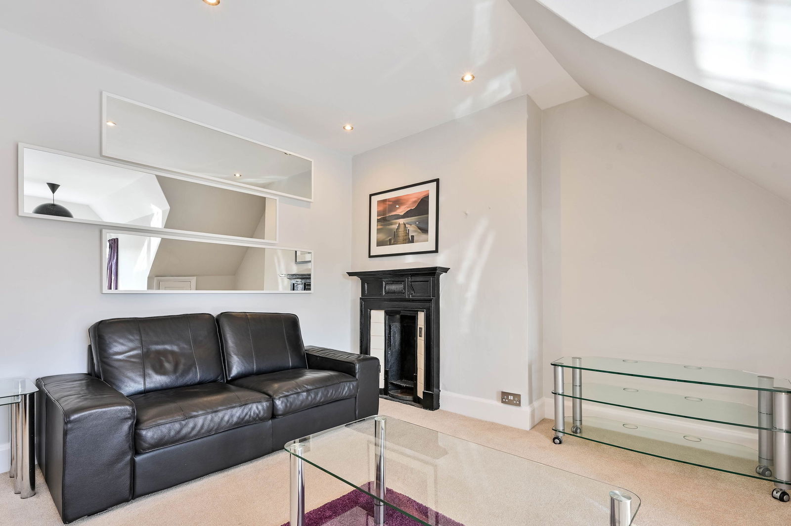 2 bed flat to rent in Portsmouth Road, Guildford  - Property Image 4