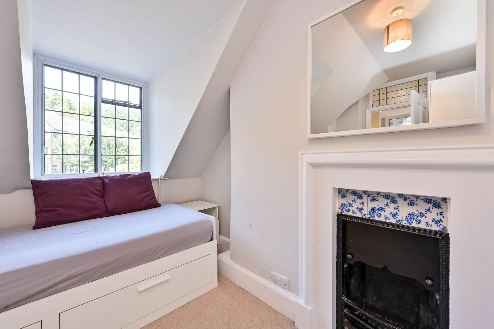 2 bed flat to rent in Portsmouth Road, Guildford  - Property Image 17