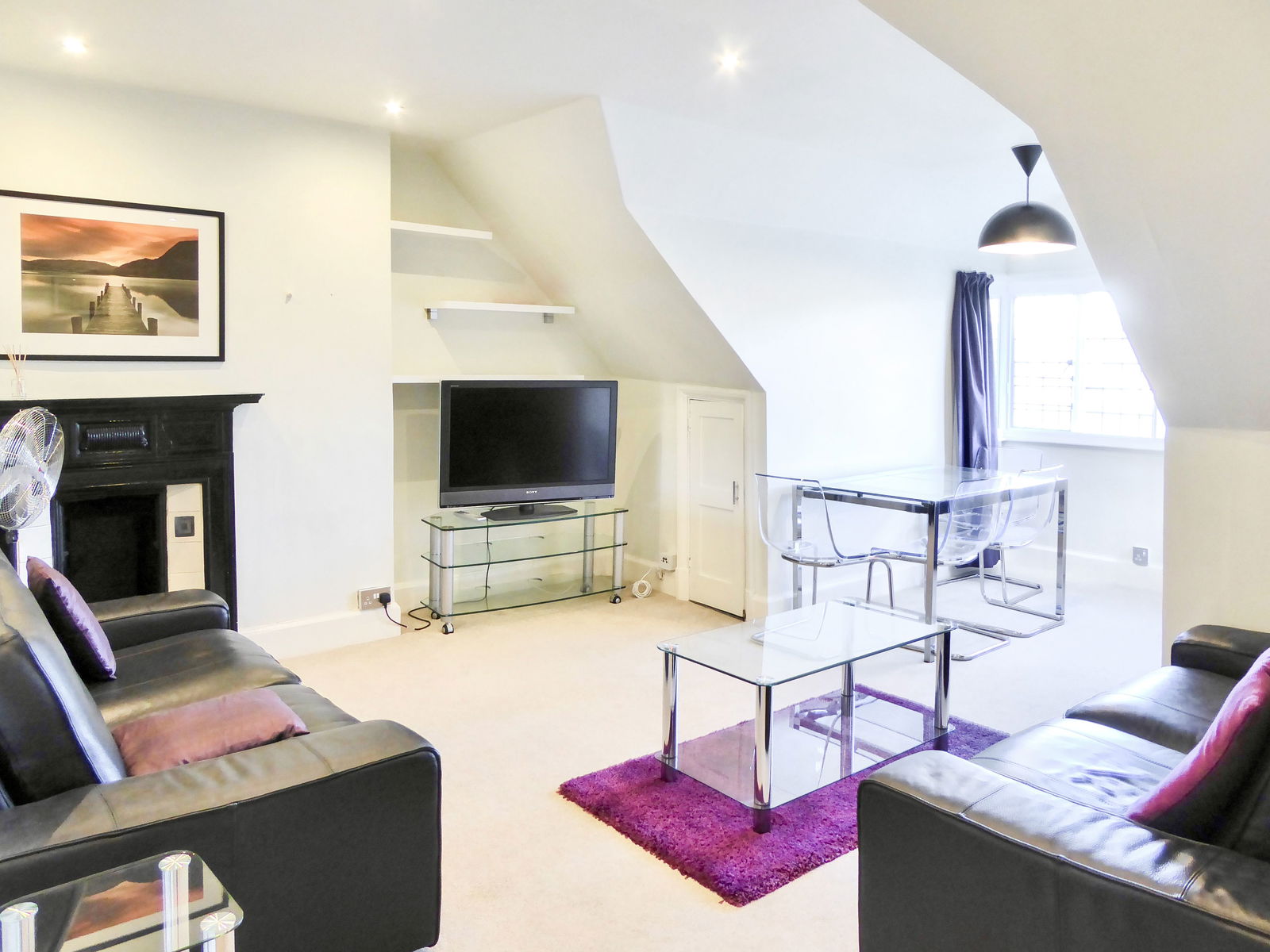2 bed flat to rent in Portsmouth Road, Guildford  - Property Image 3