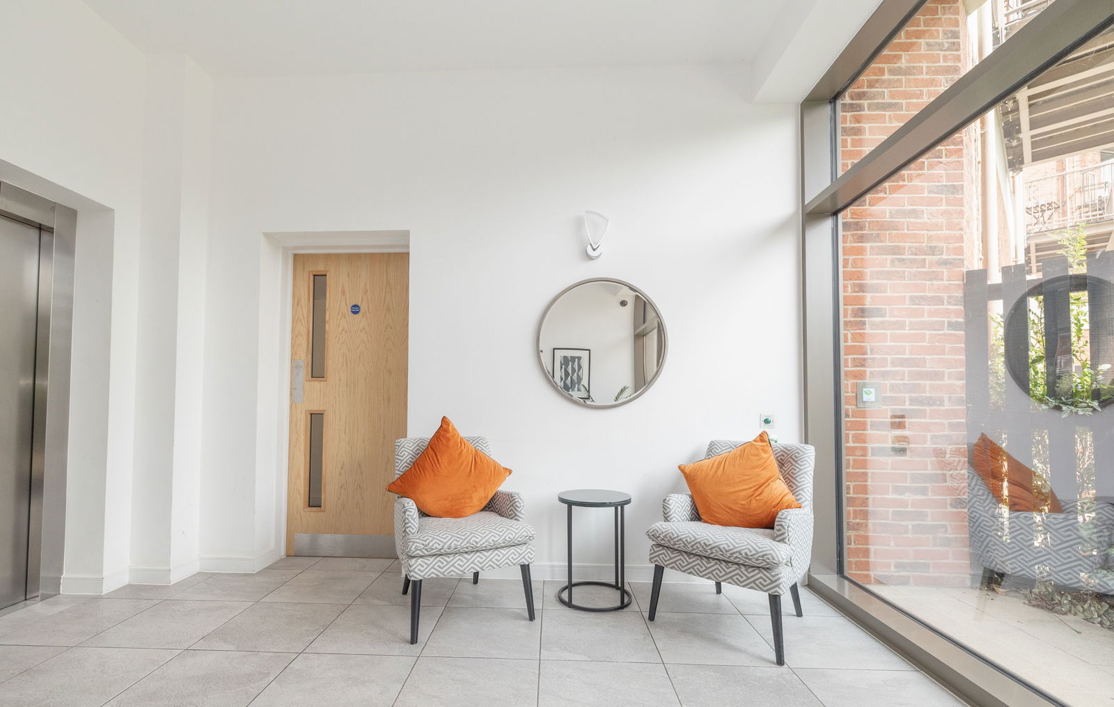 2 bed flat to rent in Walnut Tree Close, Guildford  - Property Image 15