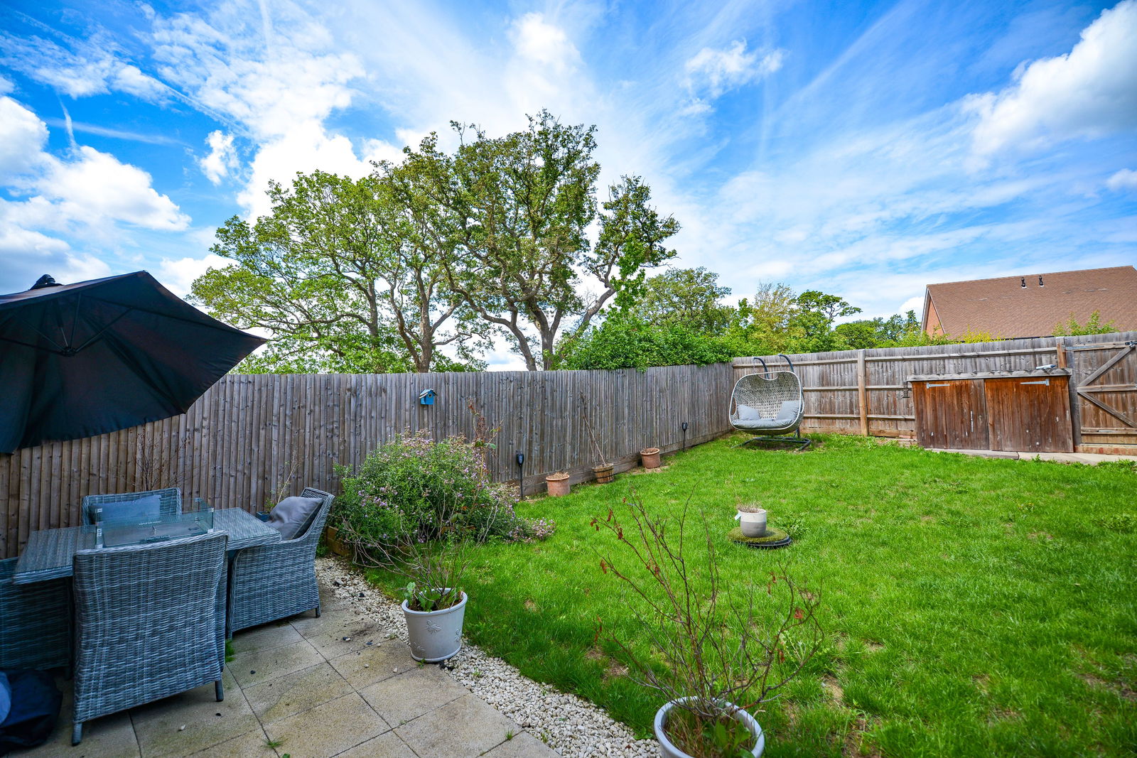 3 bed terraced house to rent, Leatherhead  - Property Image 16