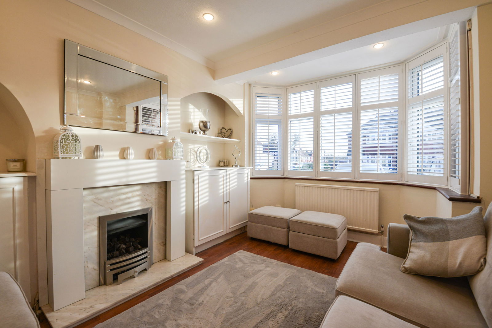 4 bed terraced house for sale in Kingshill Avenue, Worcester Park  - Property Image 2