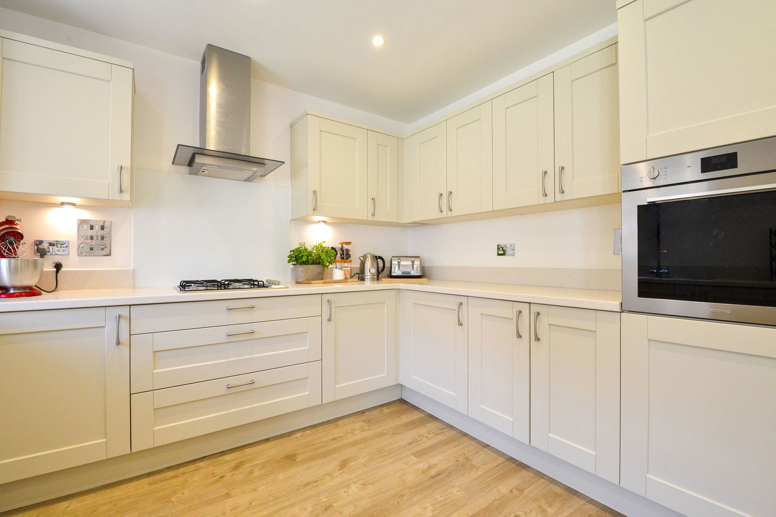 3 bed detached house to rent, Ash 12