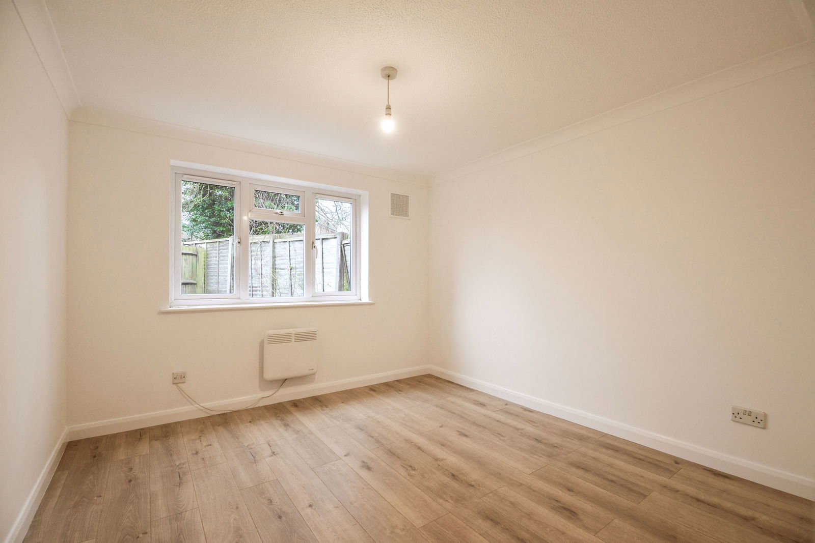 1 bed maisonette for sale in Beckingham Road, Guildford  - Property Image 7