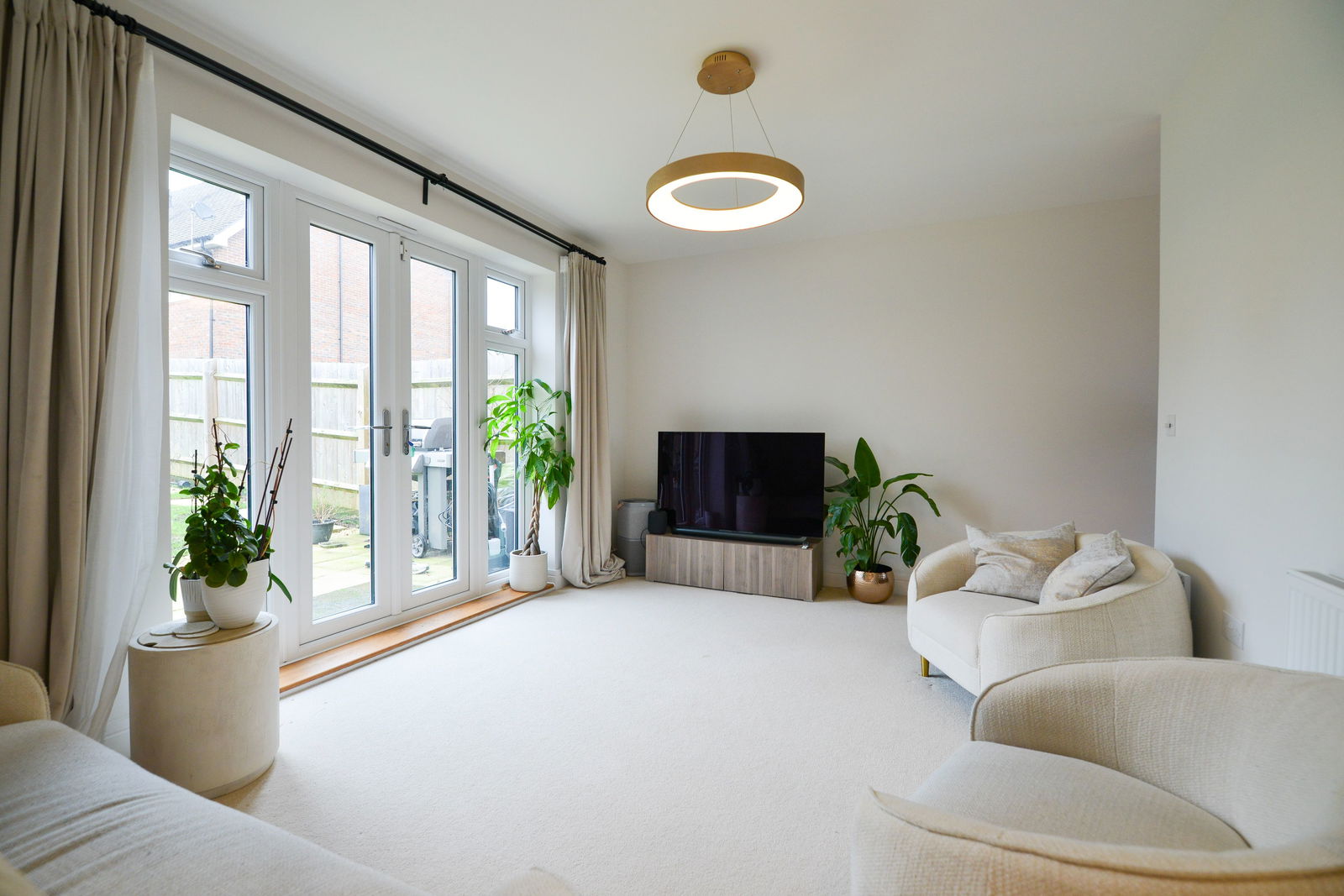 3 bed town house for sale, Leatherhead  - Property Image 7