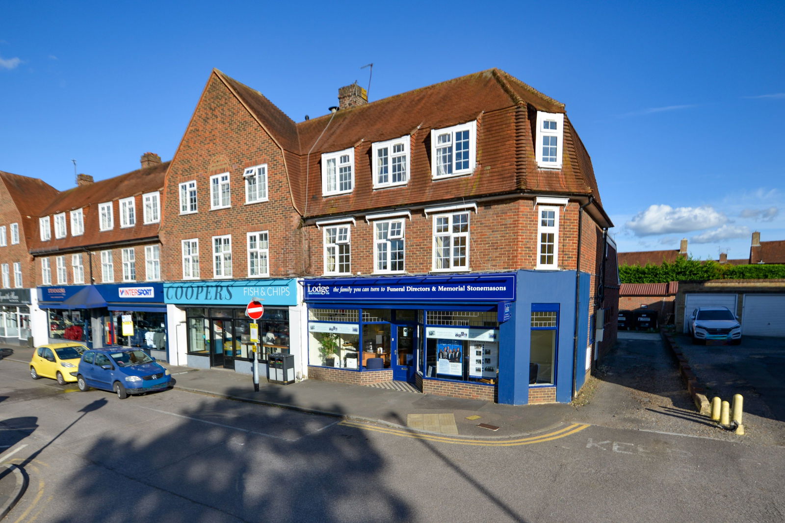 2 bed flat to rent in London Road, Guildford - Property Image 1