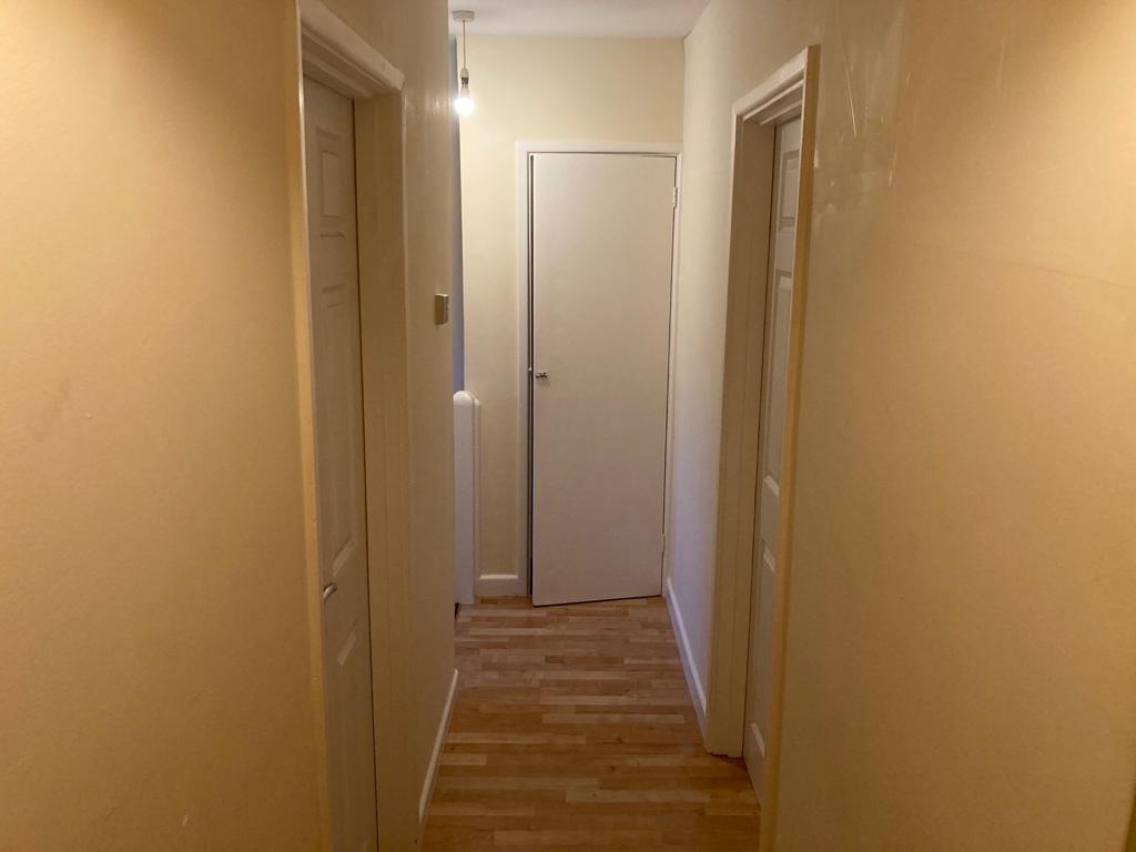 2 bed flat to rent in London Road, Guildford  - Property Image 3