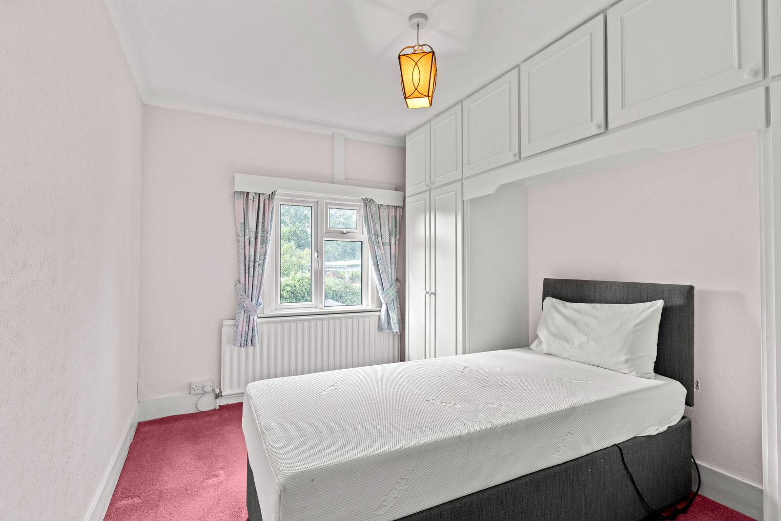 3 bed semi-detached house to rent in Worplesdon Road, Guildford 7