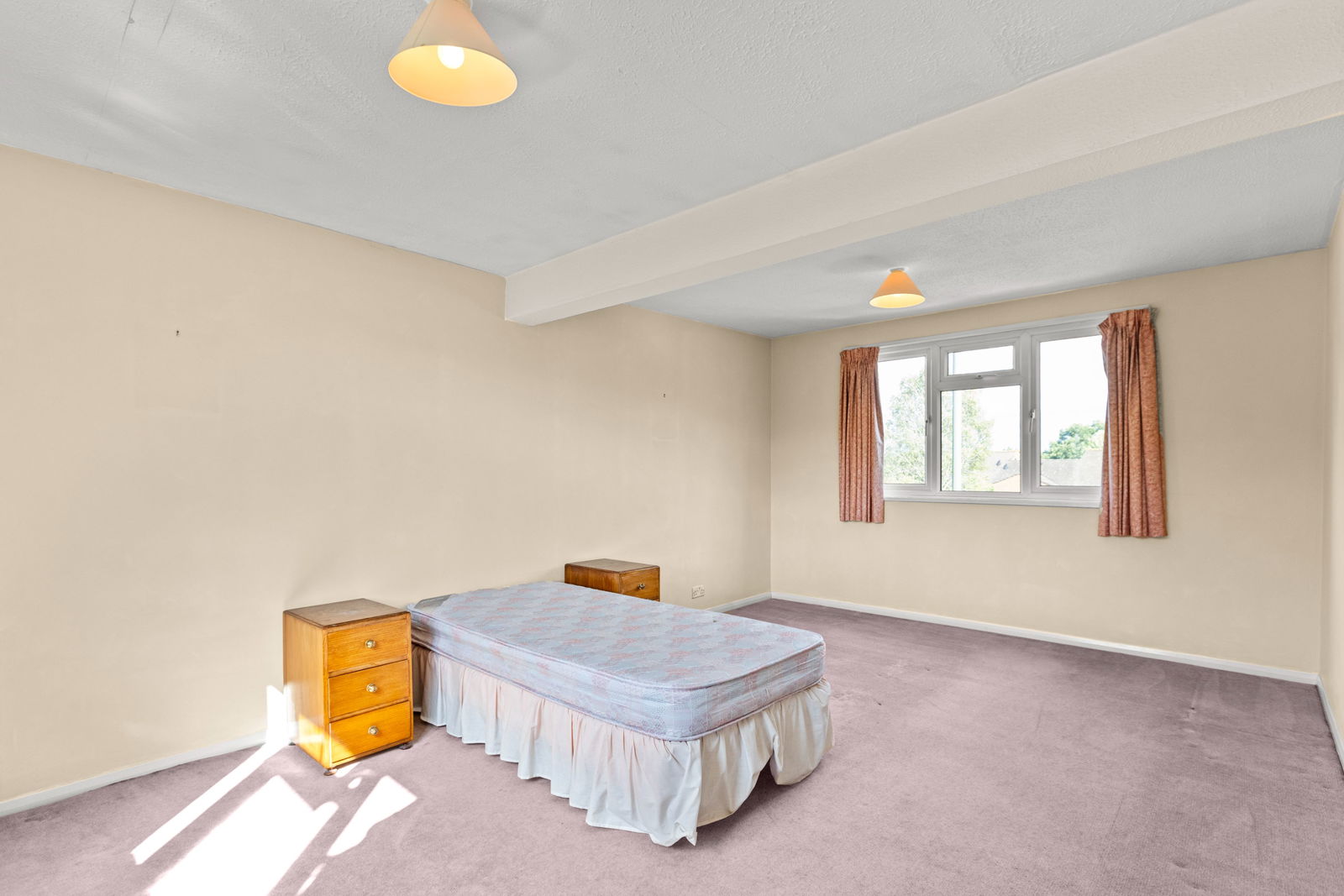 3 bed semi-detached house to rent in Worplesdon Road, Guildford 5