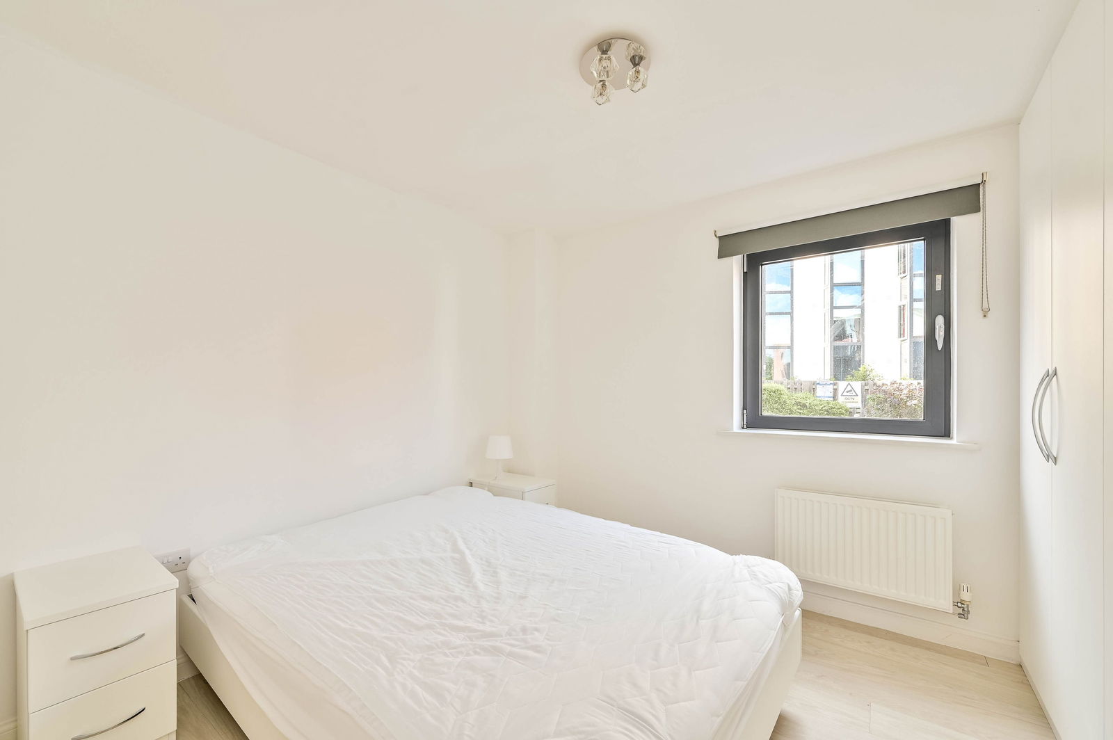 2 bed flat for sale in Walnut Tree Close, Guildford  - Property Image 15