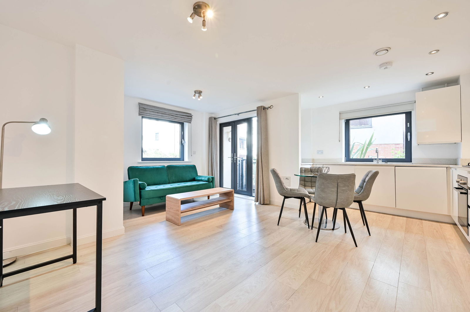 2 bed flat for sale in Walnut Tree Close, Guildford 1