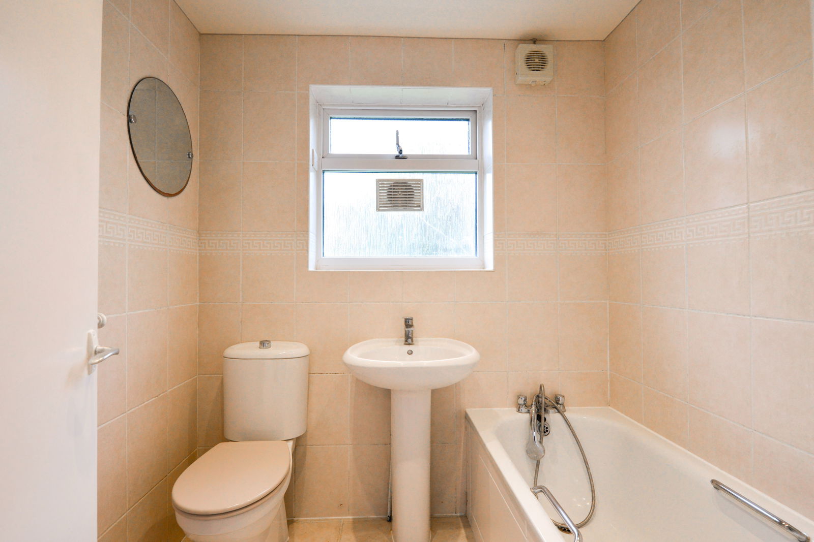 3 bed semi-detached house for sale in New Cross Road, Guildford  - Property Image 8