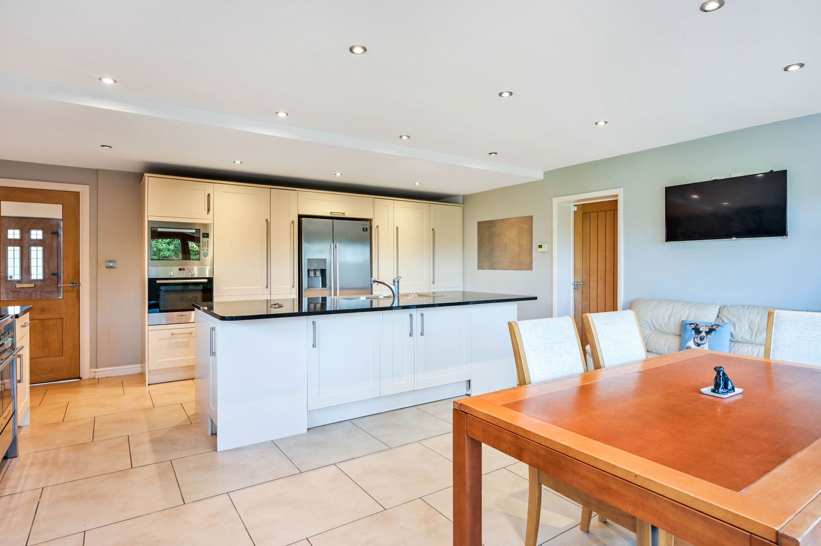 5 bed detached house for sale in Oakwood Drive, Leatherhead  - Property Image 8