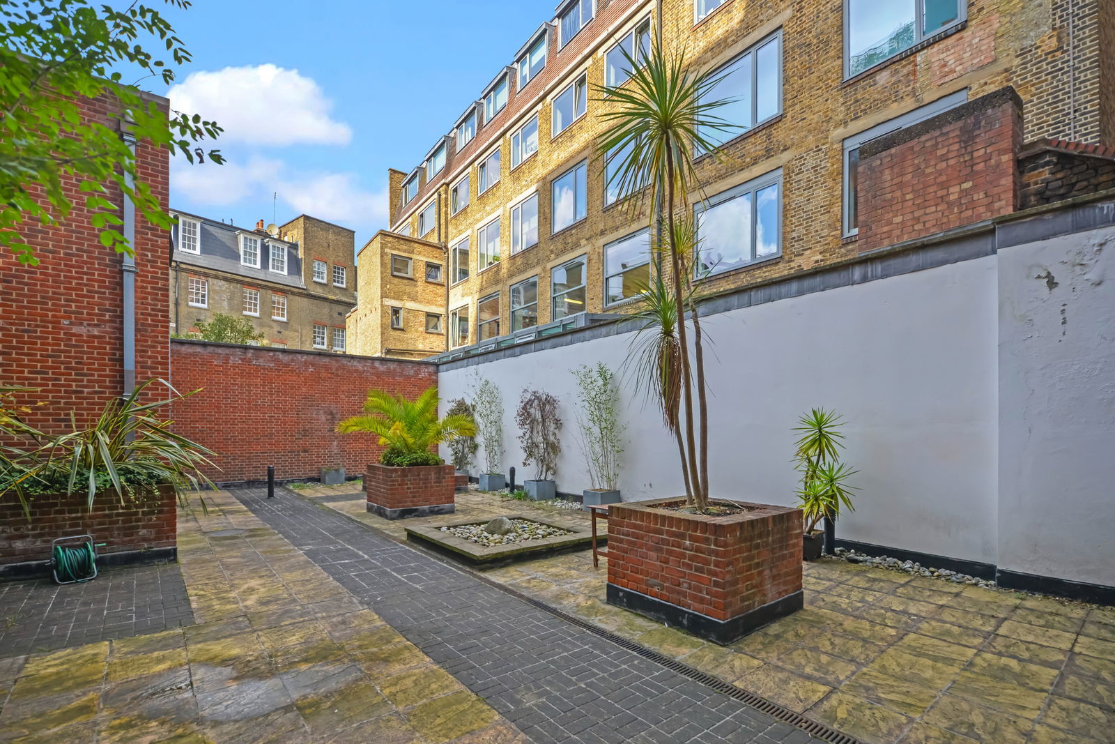 Studio flat to rent in Chapter Street, London  - Property Image 8