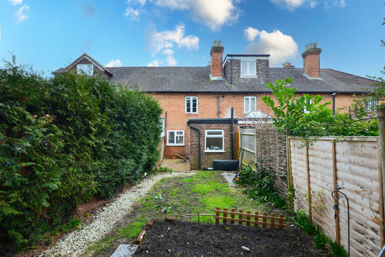 2 bed terraced house for sale in Weyside Road, Guildford 5
