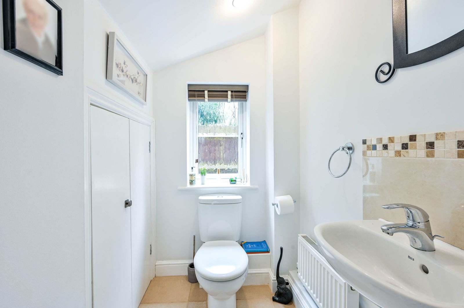 4 bed detached house for sale in Woodlands Road, Leatherhead 9