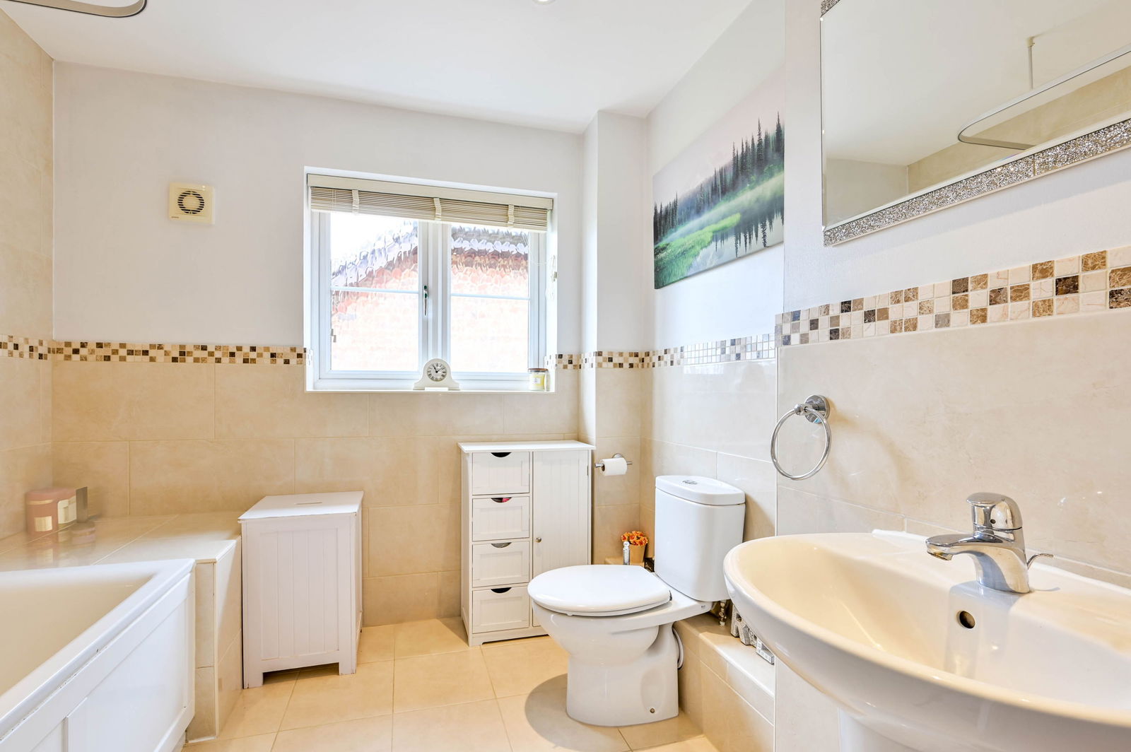 4 bed detached house for sale in Woodlands Road, Leatherhead 17