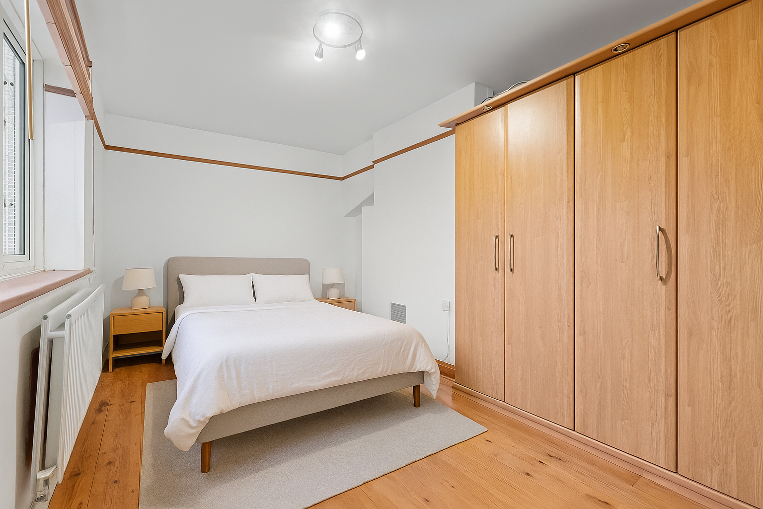 1 bed maisonette to rent in Manor Road, Guildford 2