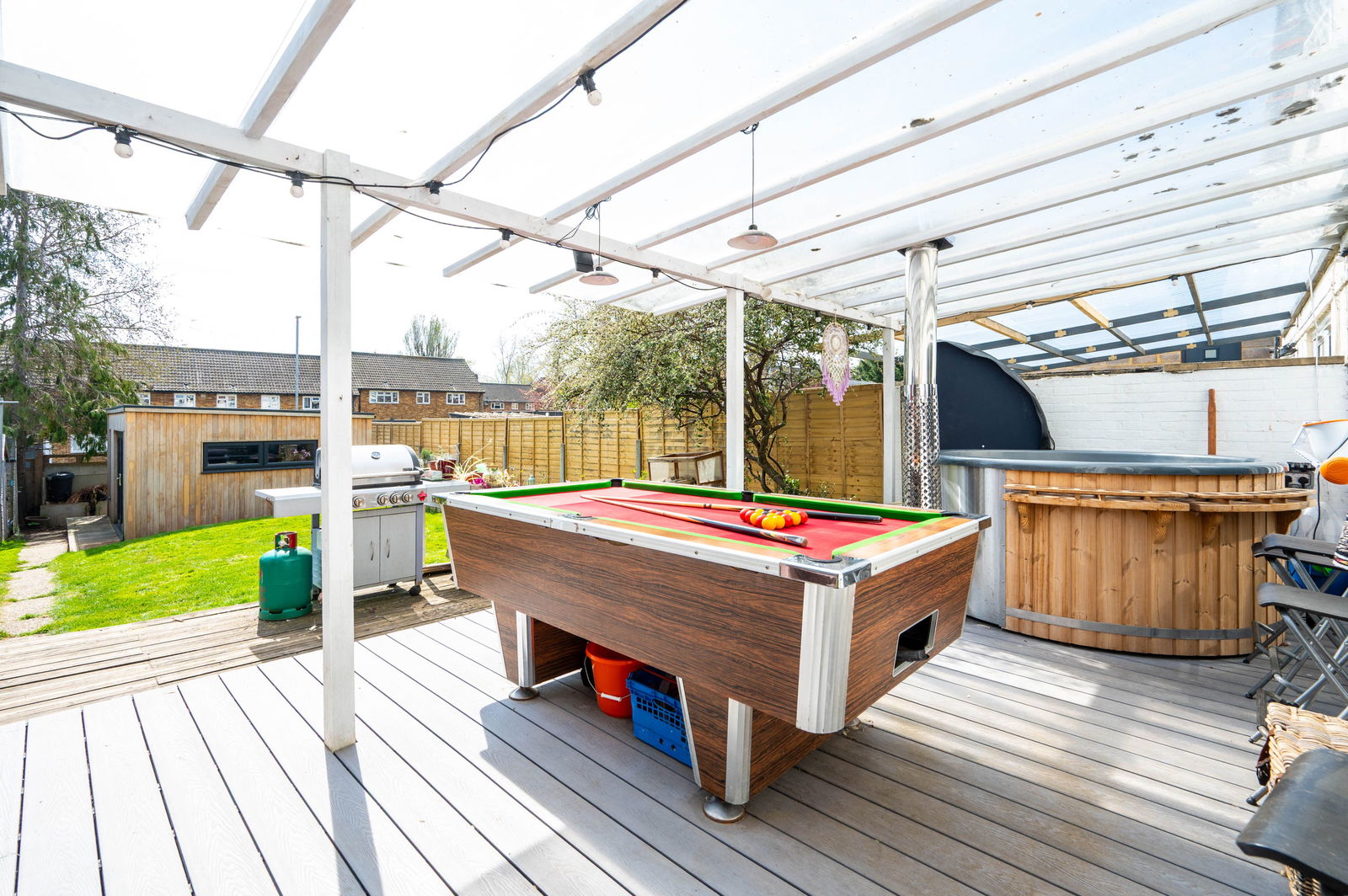 4 bed semi-detached house for sale in Stormont Way, Chessington 2