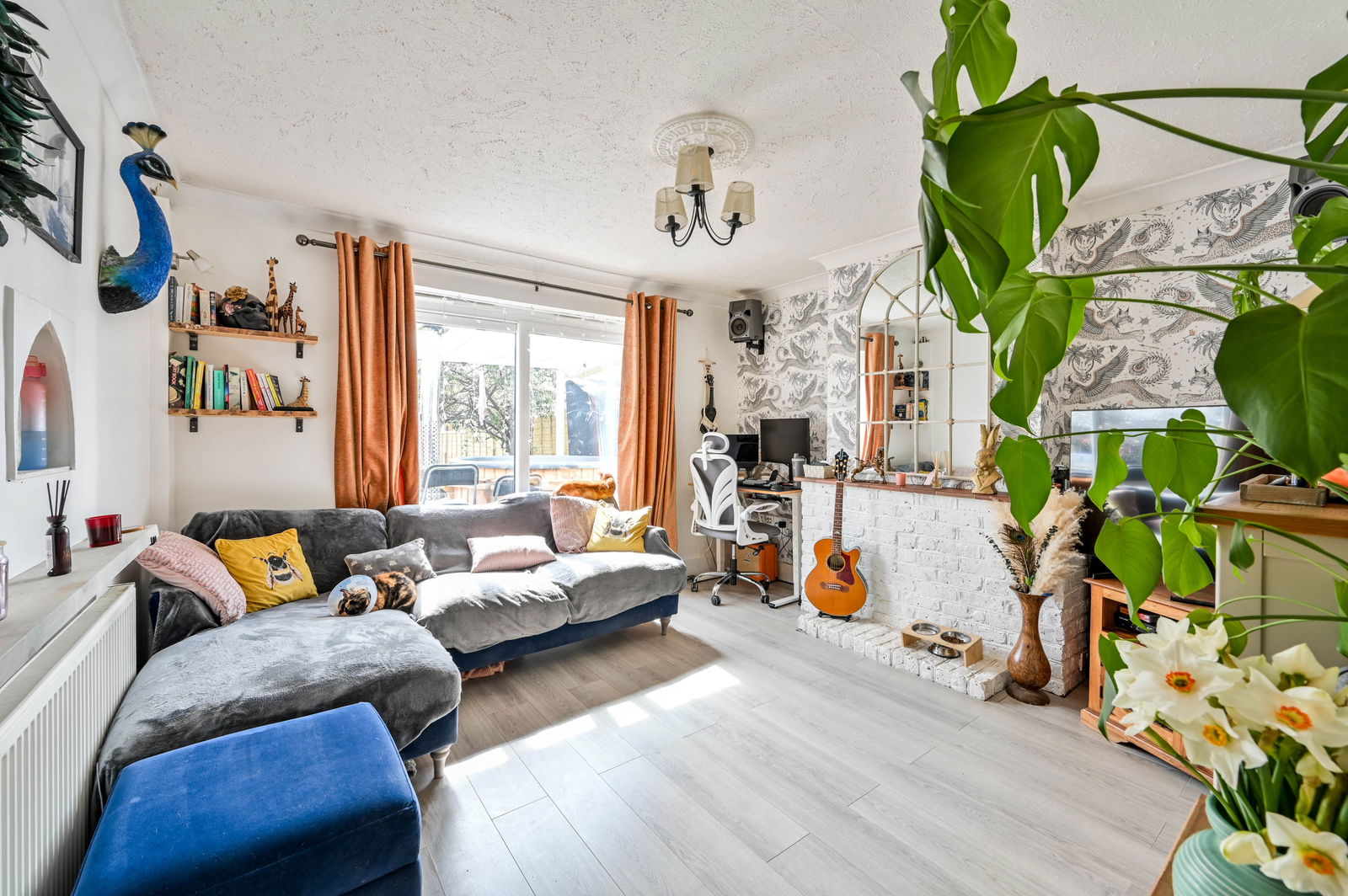 4 bed semi-detached house for sale in Stormont Way, Chessington 4