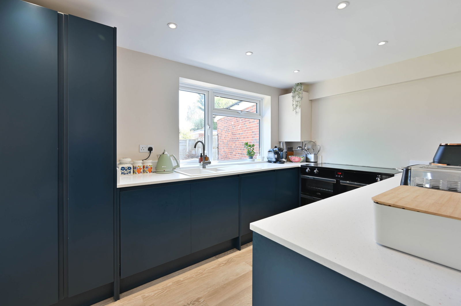 3 bed semi-detached house for sale in Lower Shott, Leatherhead 6