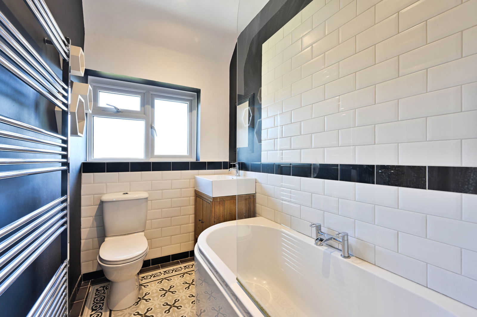 3 bed semi-detached house for sale in Lower Shott, Leatherhead 14