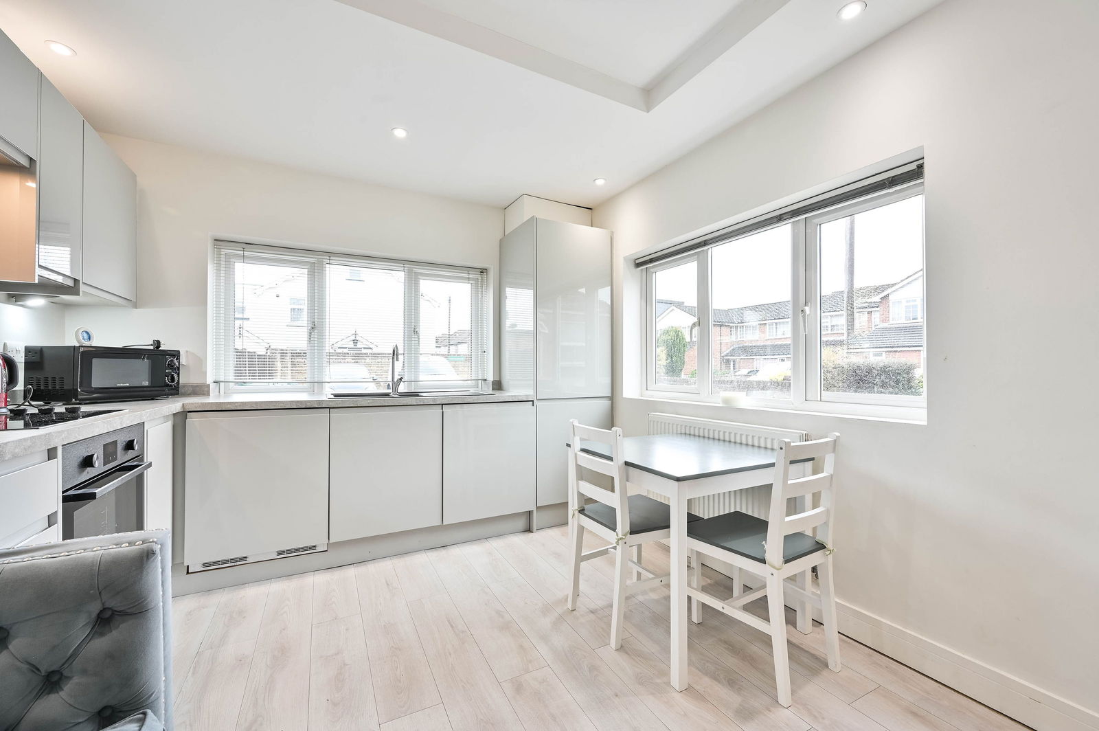 Studio flat to rent in Richmond Road, Staines-upon-thames  - Property Image 9