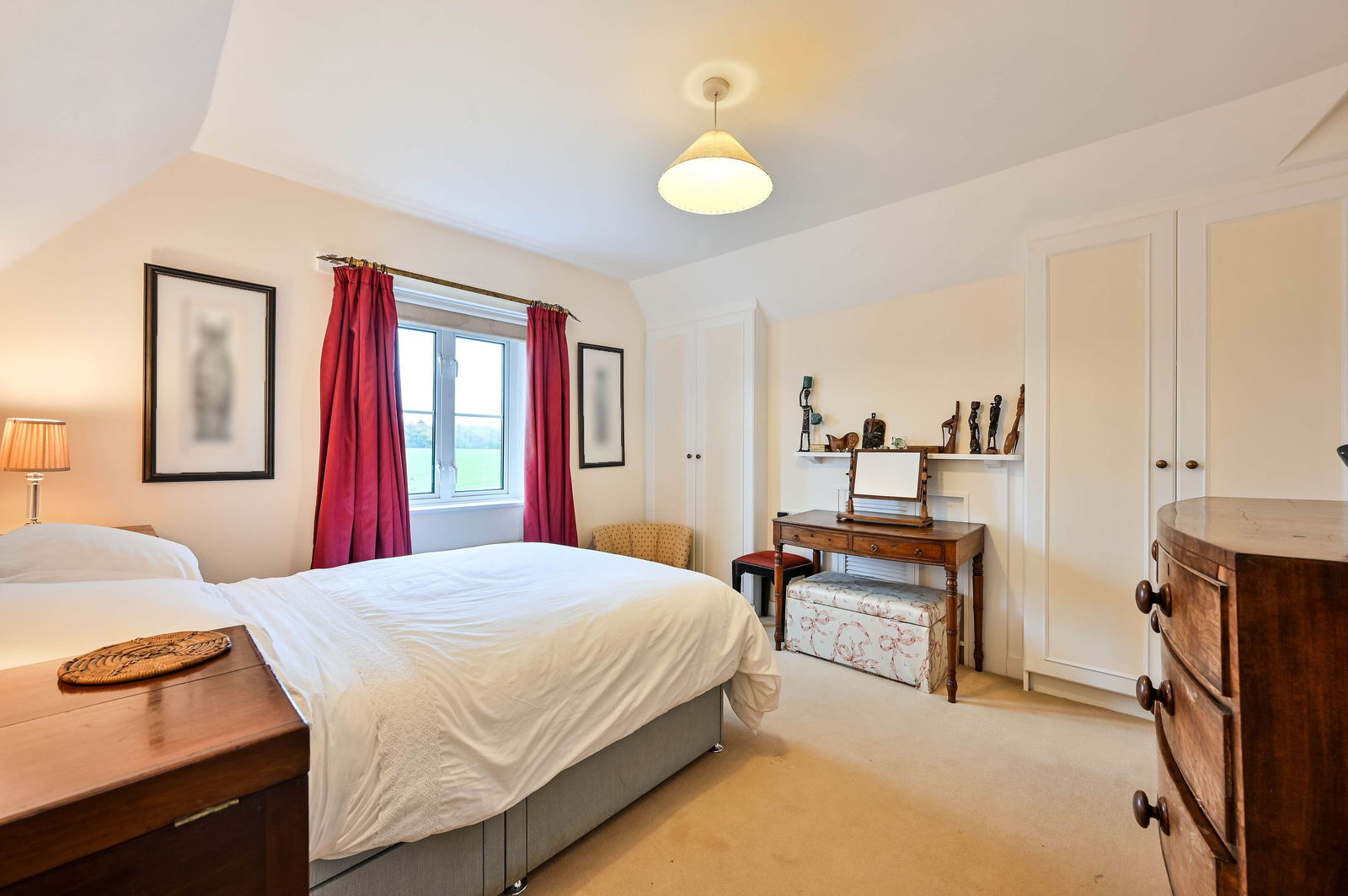 4 bed semi-detached house to rent in Chapel Lane, Leatherhead 13