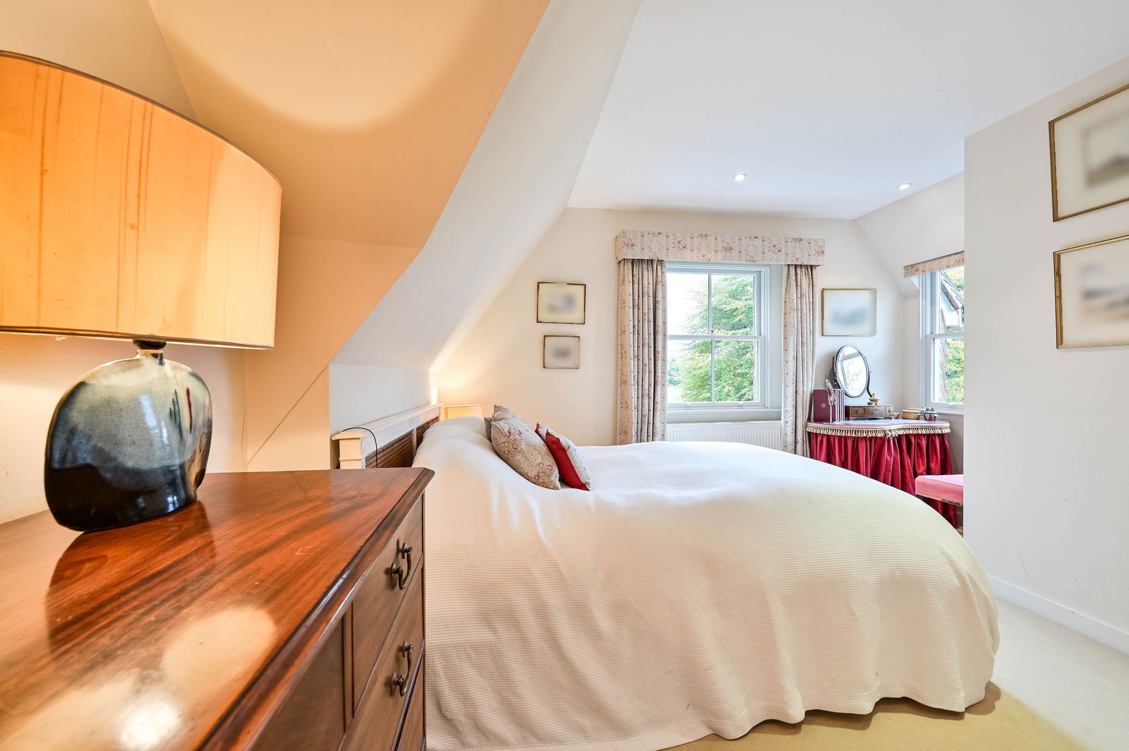 4 bed semi-detached house to rent in Chapel Lane, Leatherhead 21