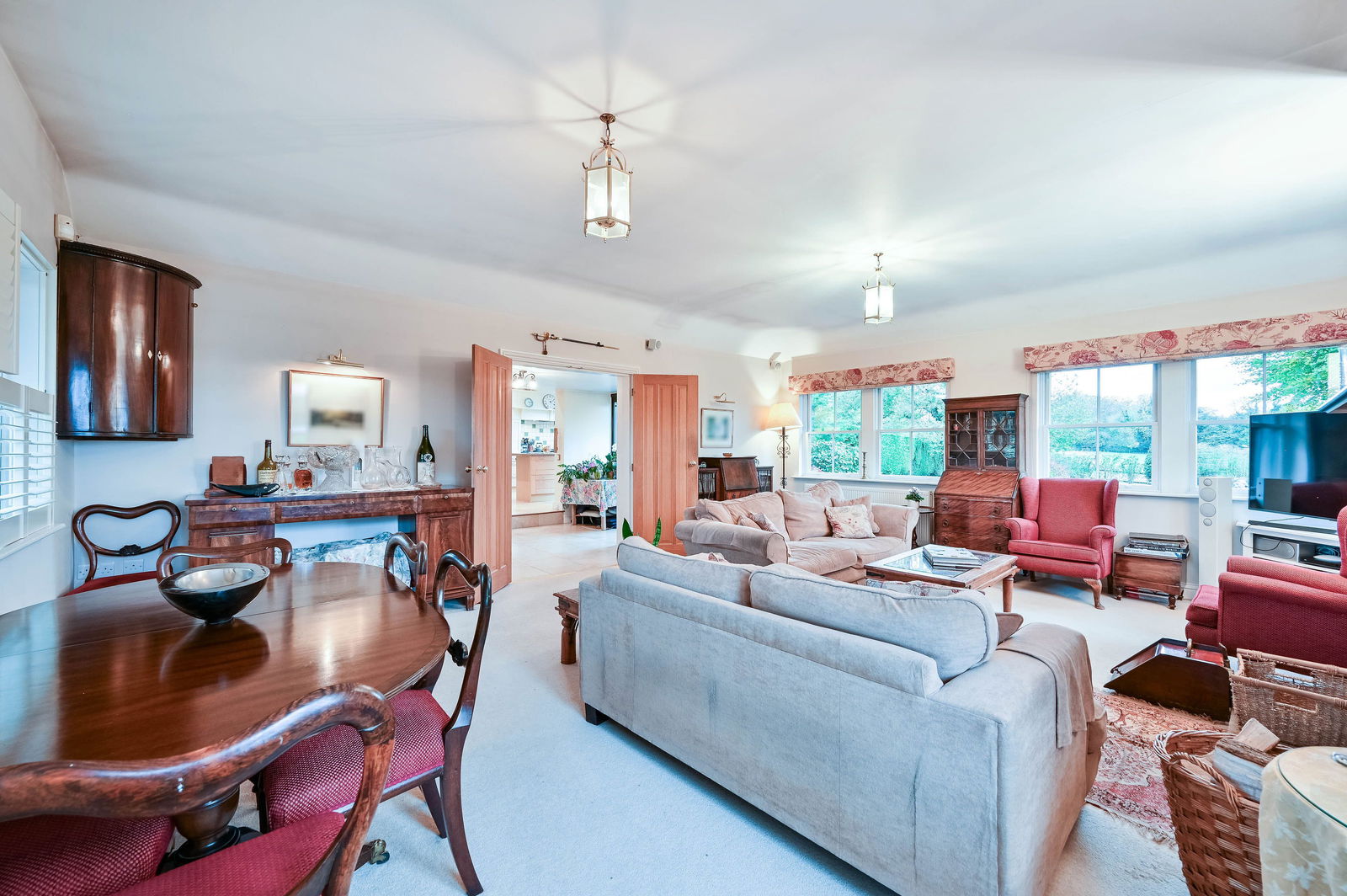 4 bed semi-detached house to rent in Chapel Lane, Leatherhead 31