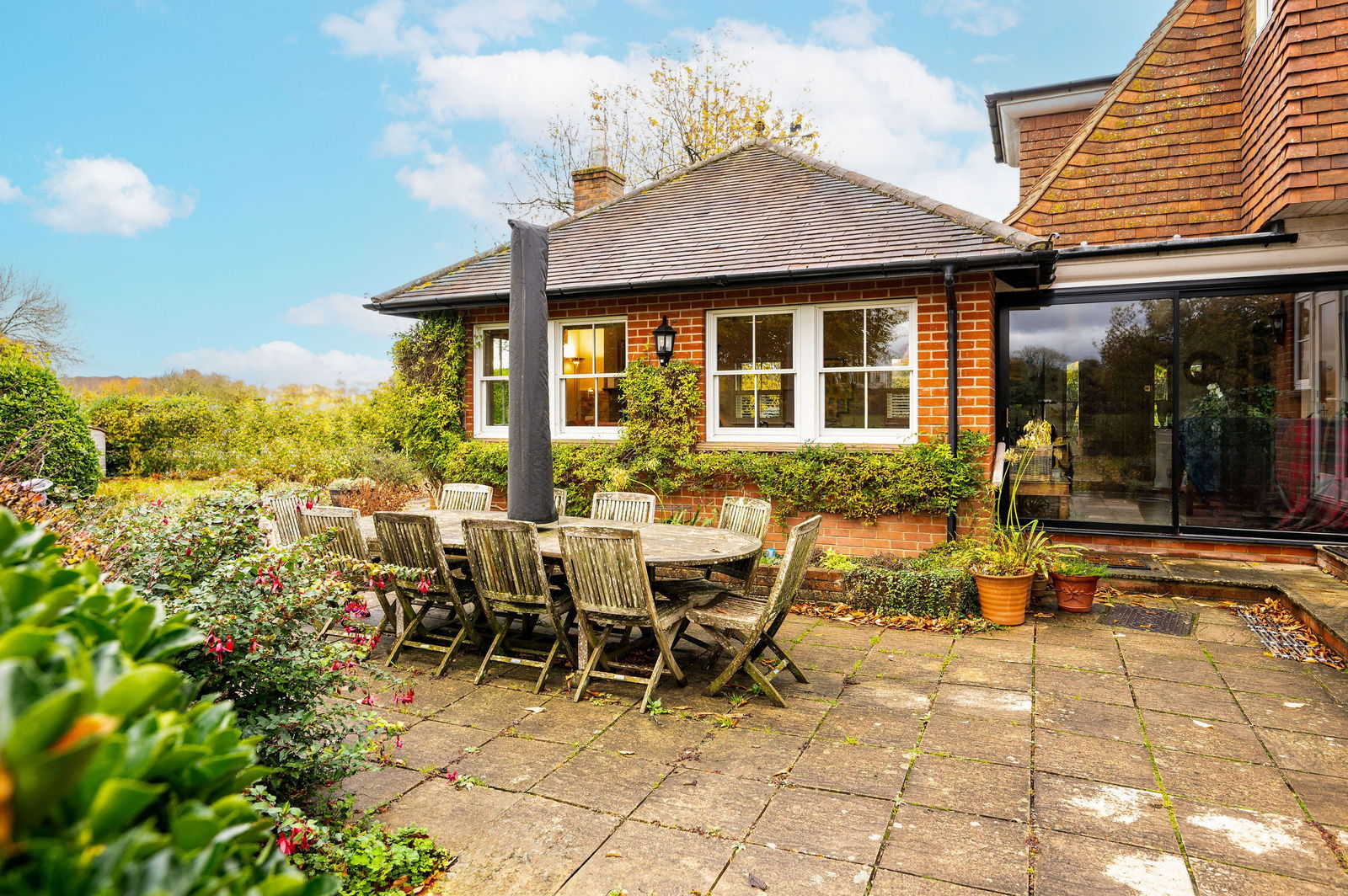 4 bed semi-detached house to rent in Chapel Lane, Leatherhead  - Property Image 34